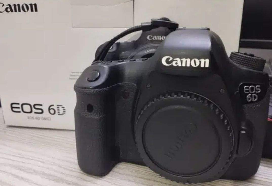 Canon 6D with sigma lens 24.70 by saad Khan