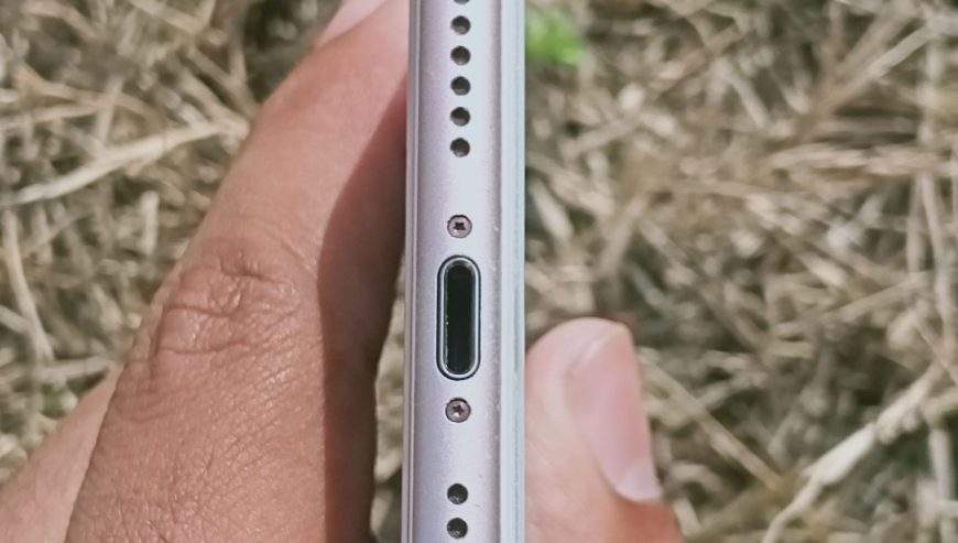Iphone 8+ in 10/9.5 condition (64 GB)( JV) Everything geniune (price 3 by Huzifa Kha