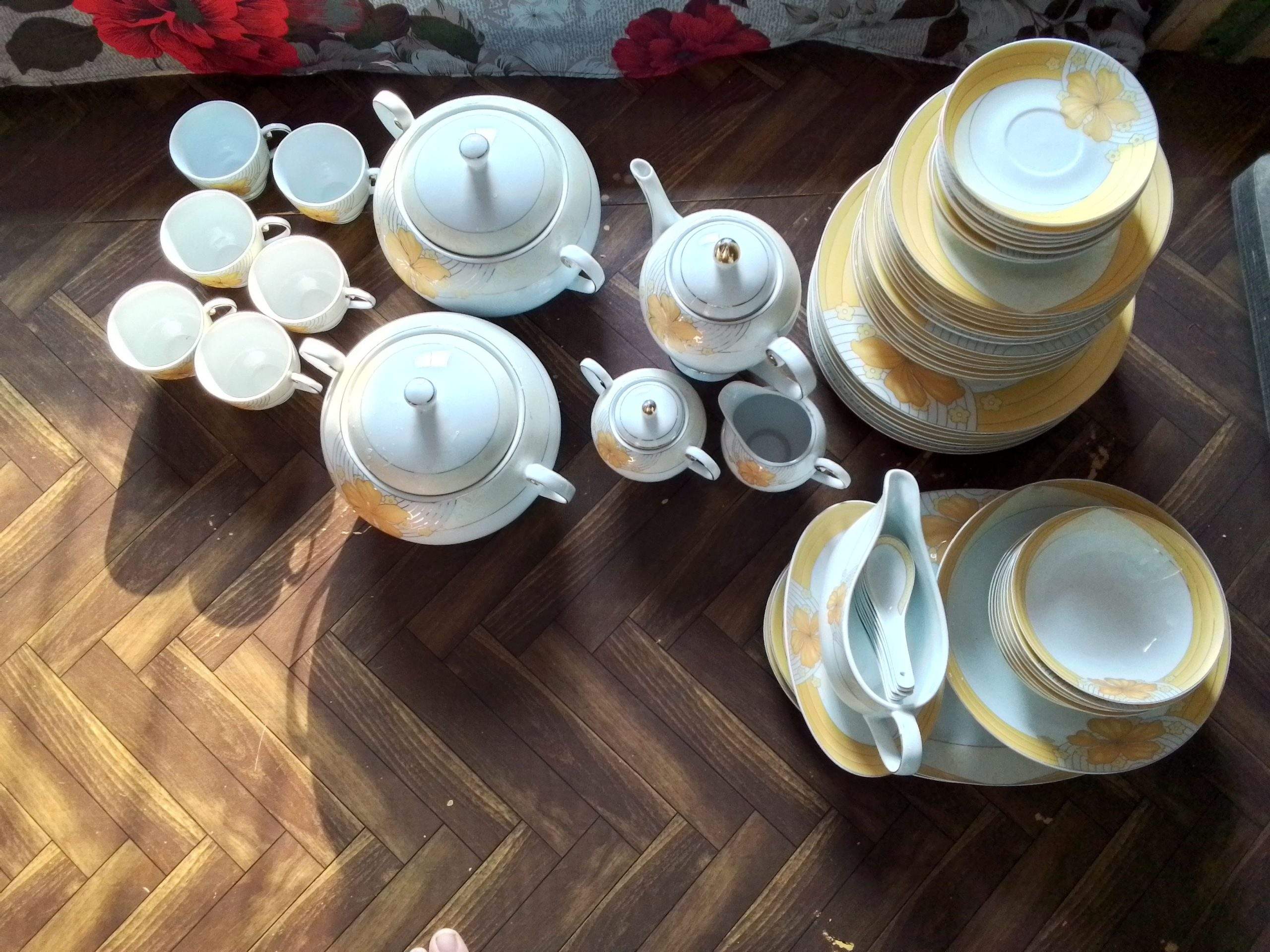 Dinner set 68 piece’s for 8 person by Hina Uzair