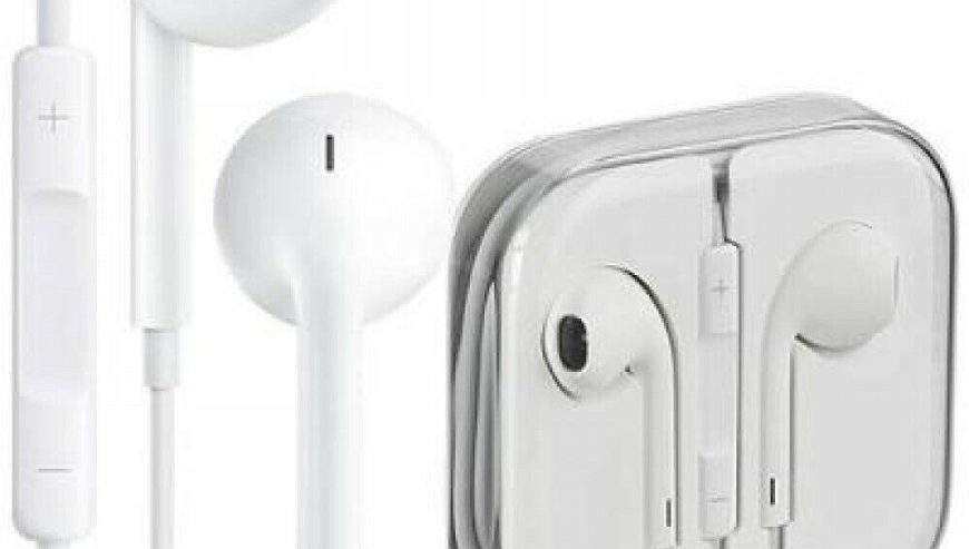 Apple Earphone With 3.5MM Headphone Plug by vincenzo craftsmanship