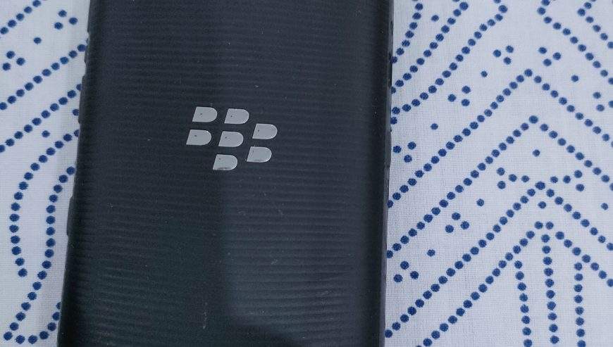 BlackBerry 9720 curve by ali Mughalz