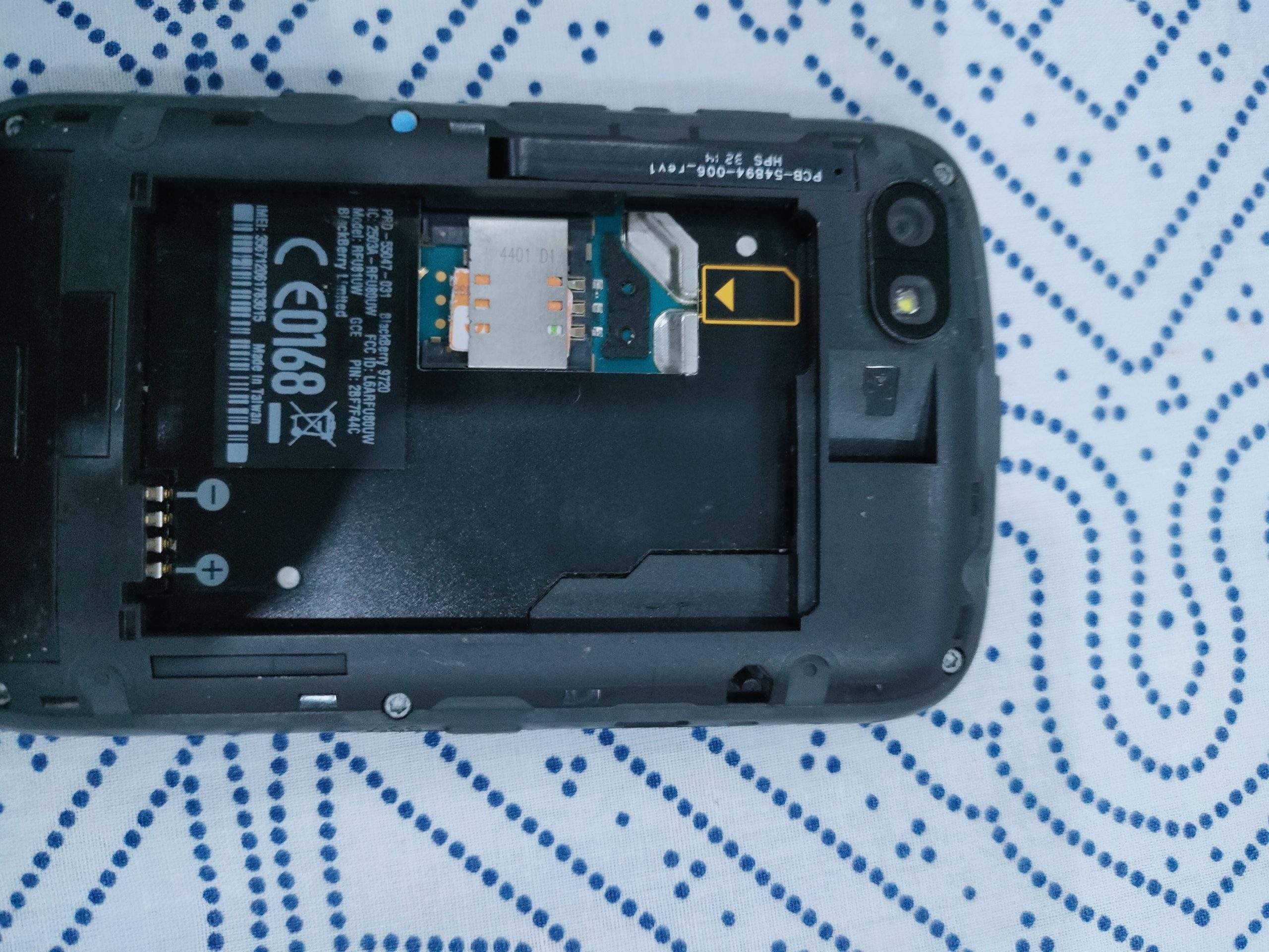 BlackBerry 9720 curve by ali Mughalz