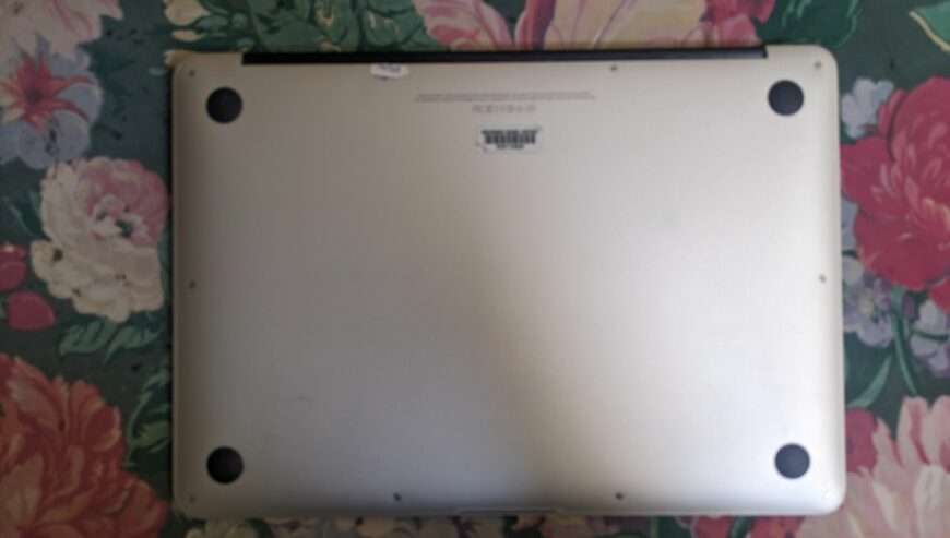 Mac book Air 2014 model with original recharger