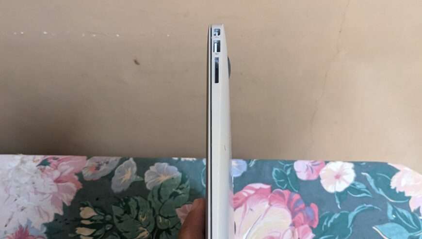 Mac book Air 2014 model with original recharger