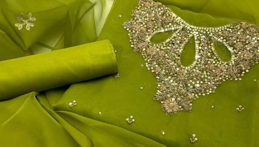 3 pcs women’s unstitched suit