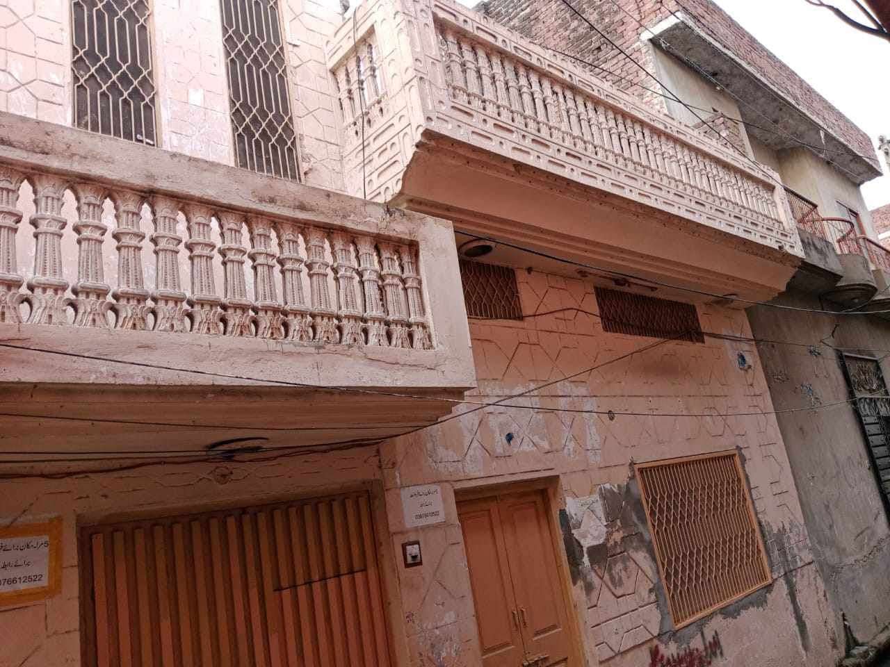 HOUSE ON STAMP 4.5 MARLA ONLY IN 70 LAC