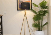 Foldable metal floor lamp