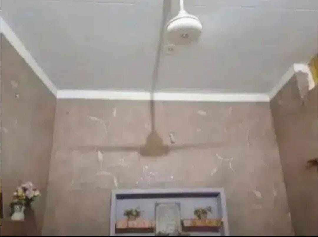 HOUSE ON STAMP 4.5 MARLA ONLY IN 70 LAC