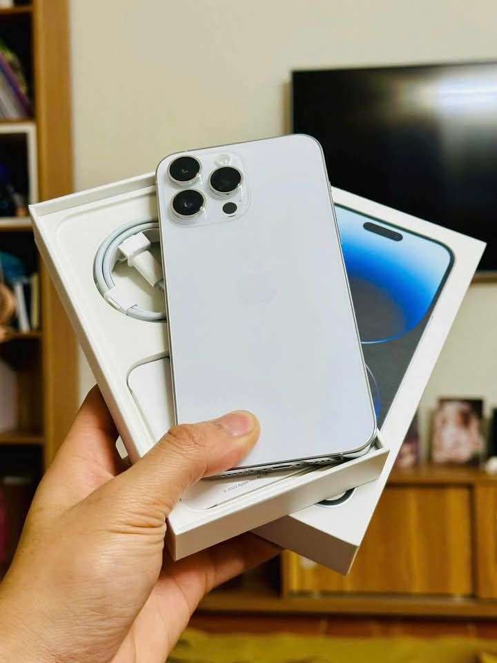 i Phone 8plus, 11,12,13,14,15 pro max on instalment Whatsap 3062623924