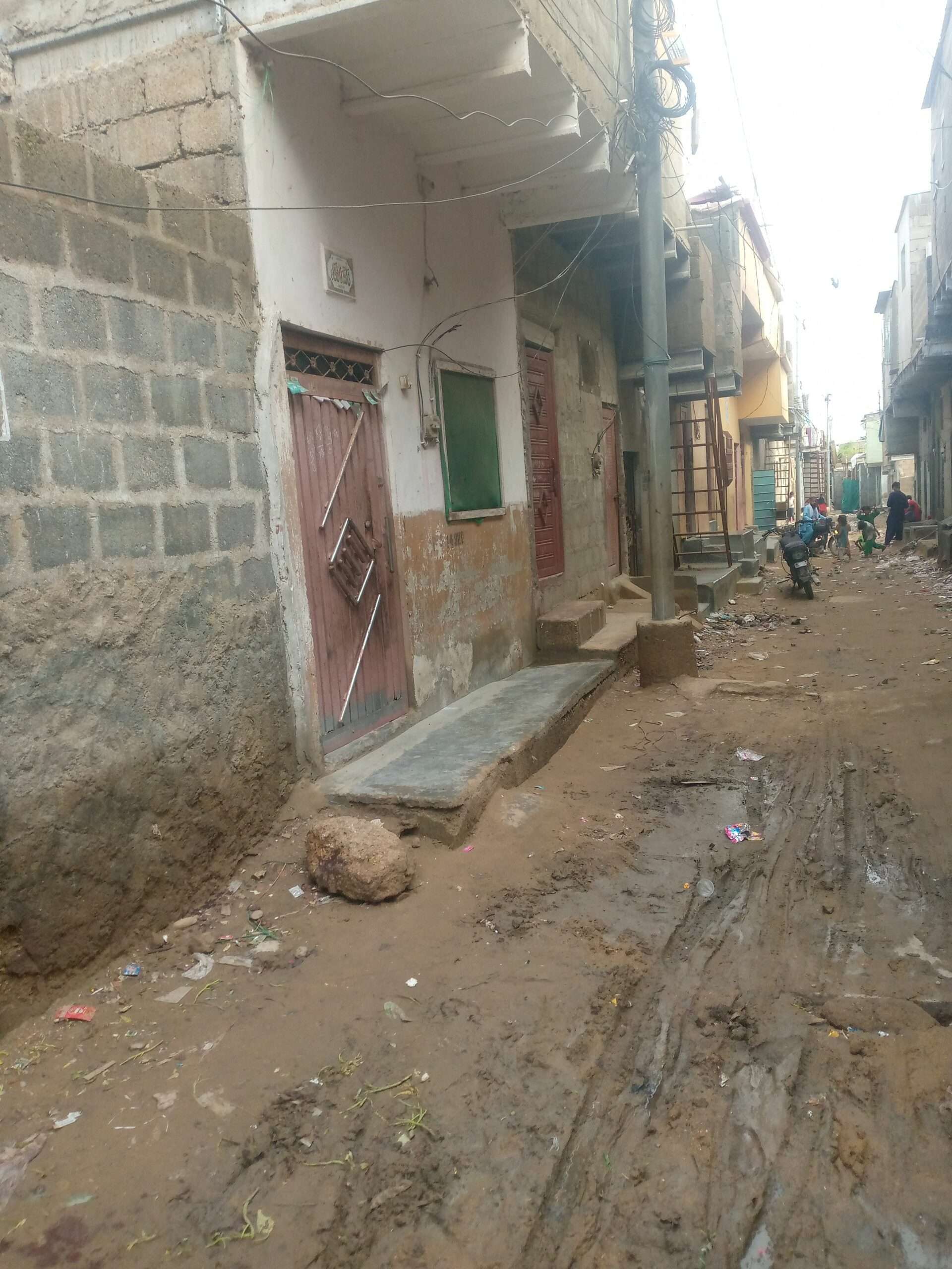 Double story house Korangi 5 number