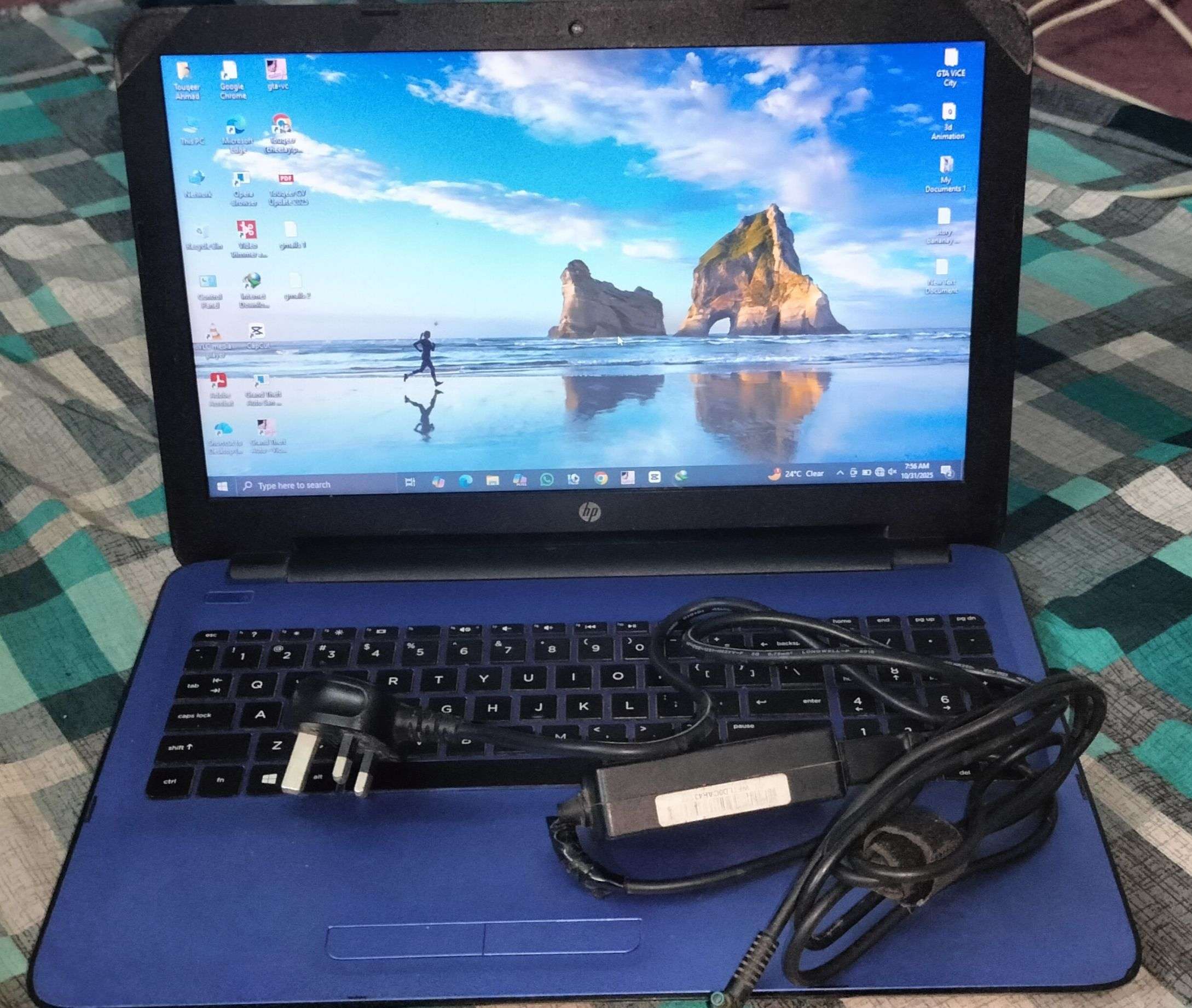 HP laptop i7 with 1 TB Hard
