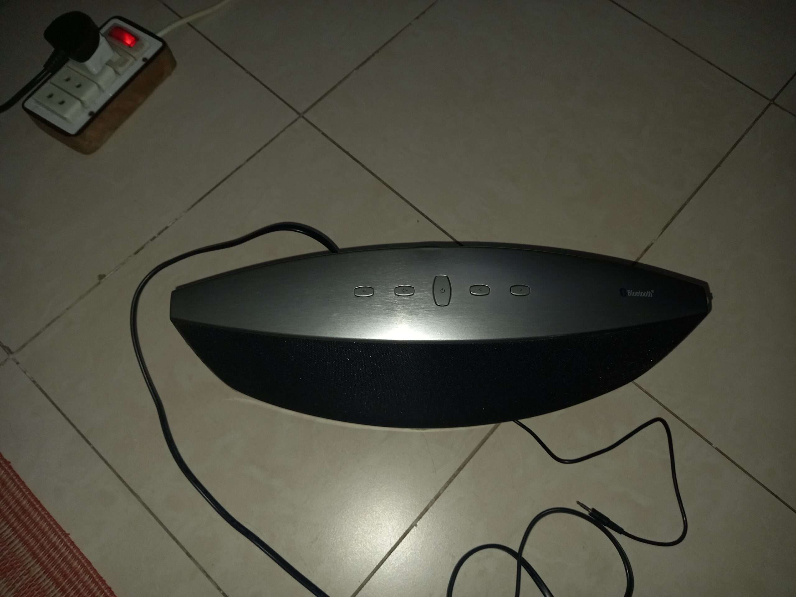 Party speaker subwoofer ultimate experience urgent sale