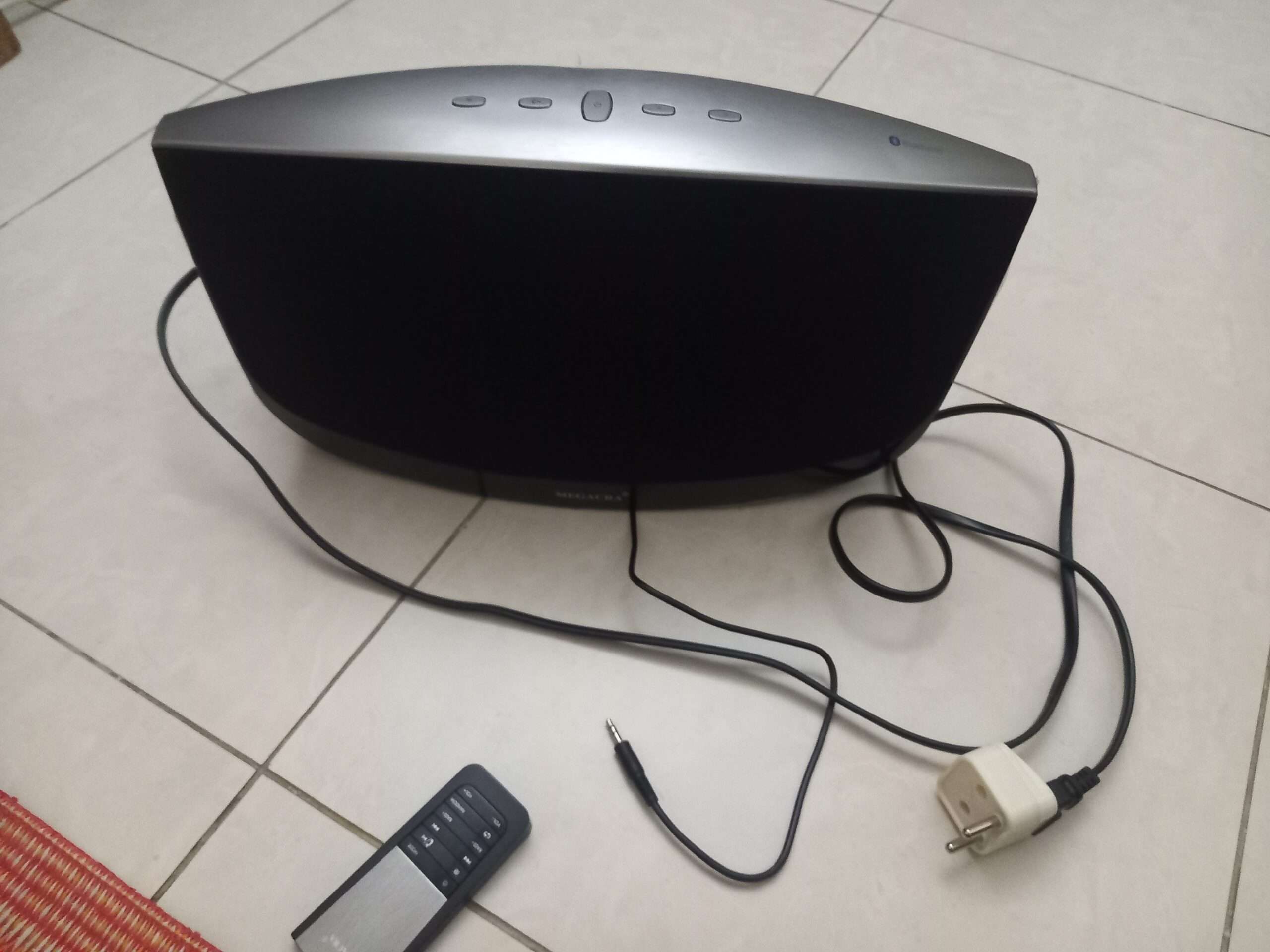 Party speaker subwoofer ultimate experience urgent sale
