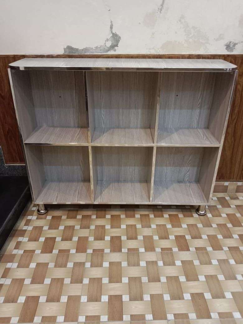 Storage shelf for books and crockery