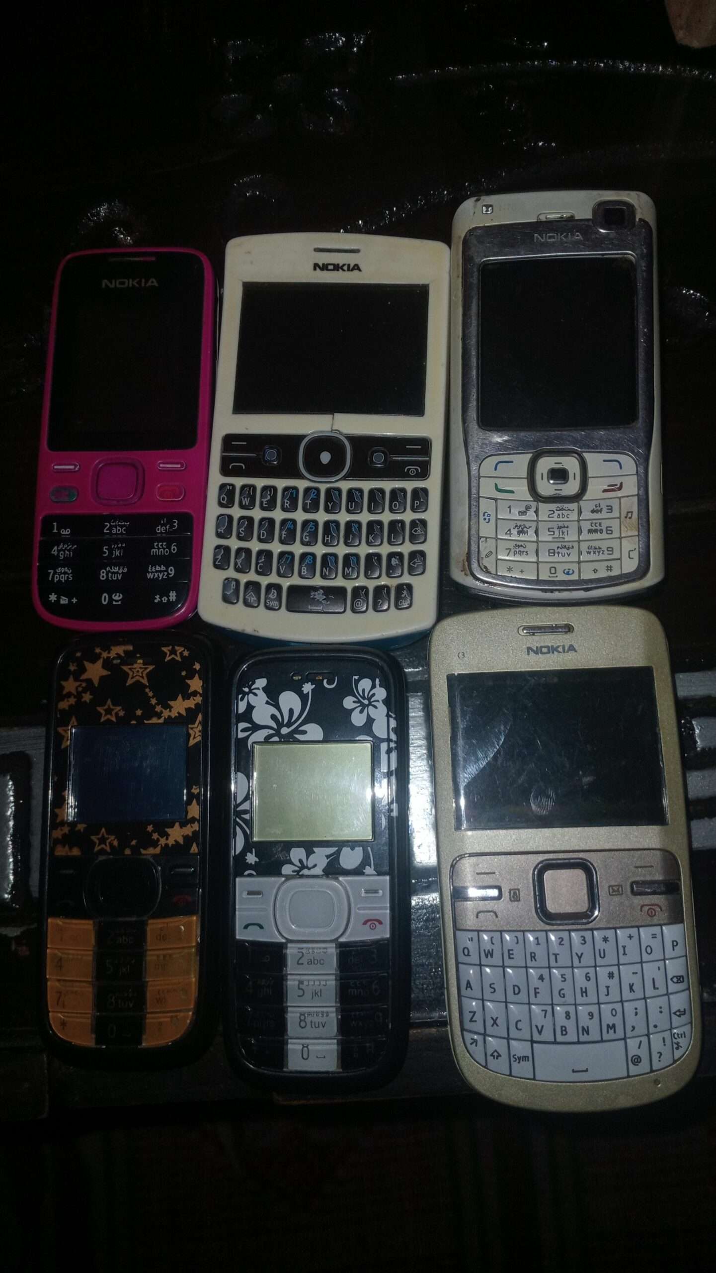 Nokia antique mobile cassing available
