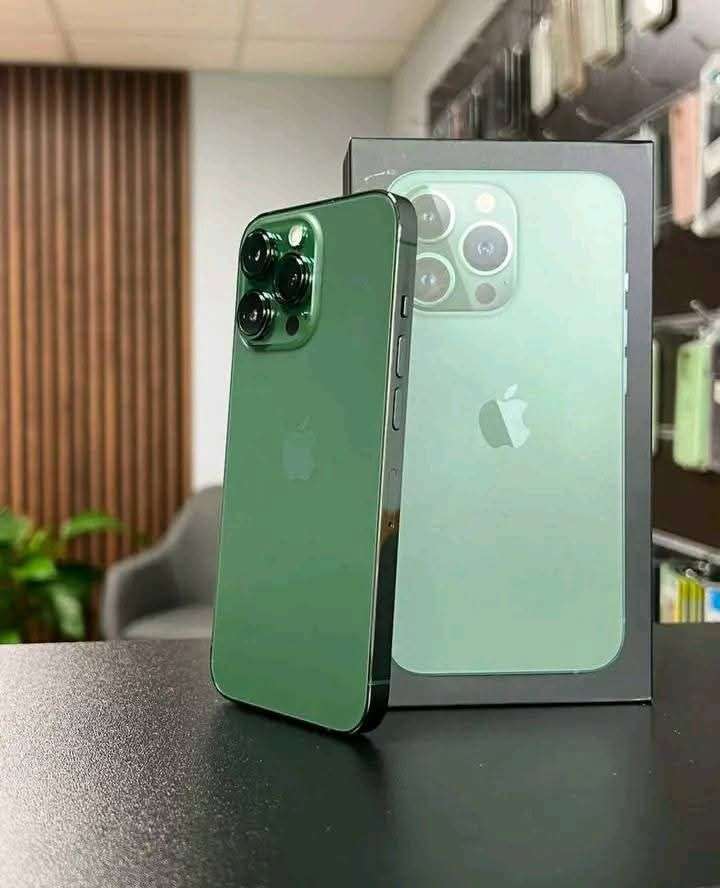 i Phone 8plus, 11,12,13,14,15 pro max on instalment Whatsap 3062623924