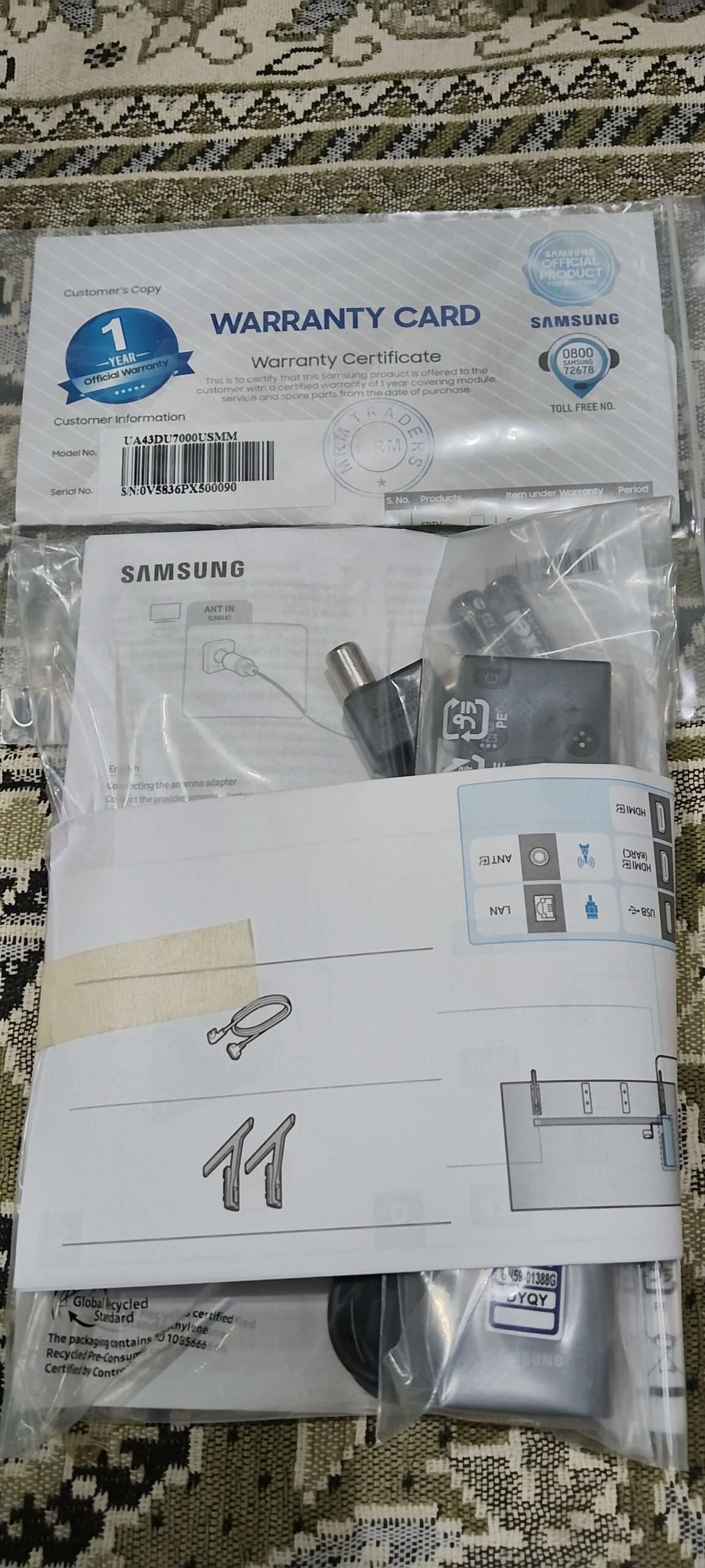 Samsung new Du7000 UHD smart LED TV