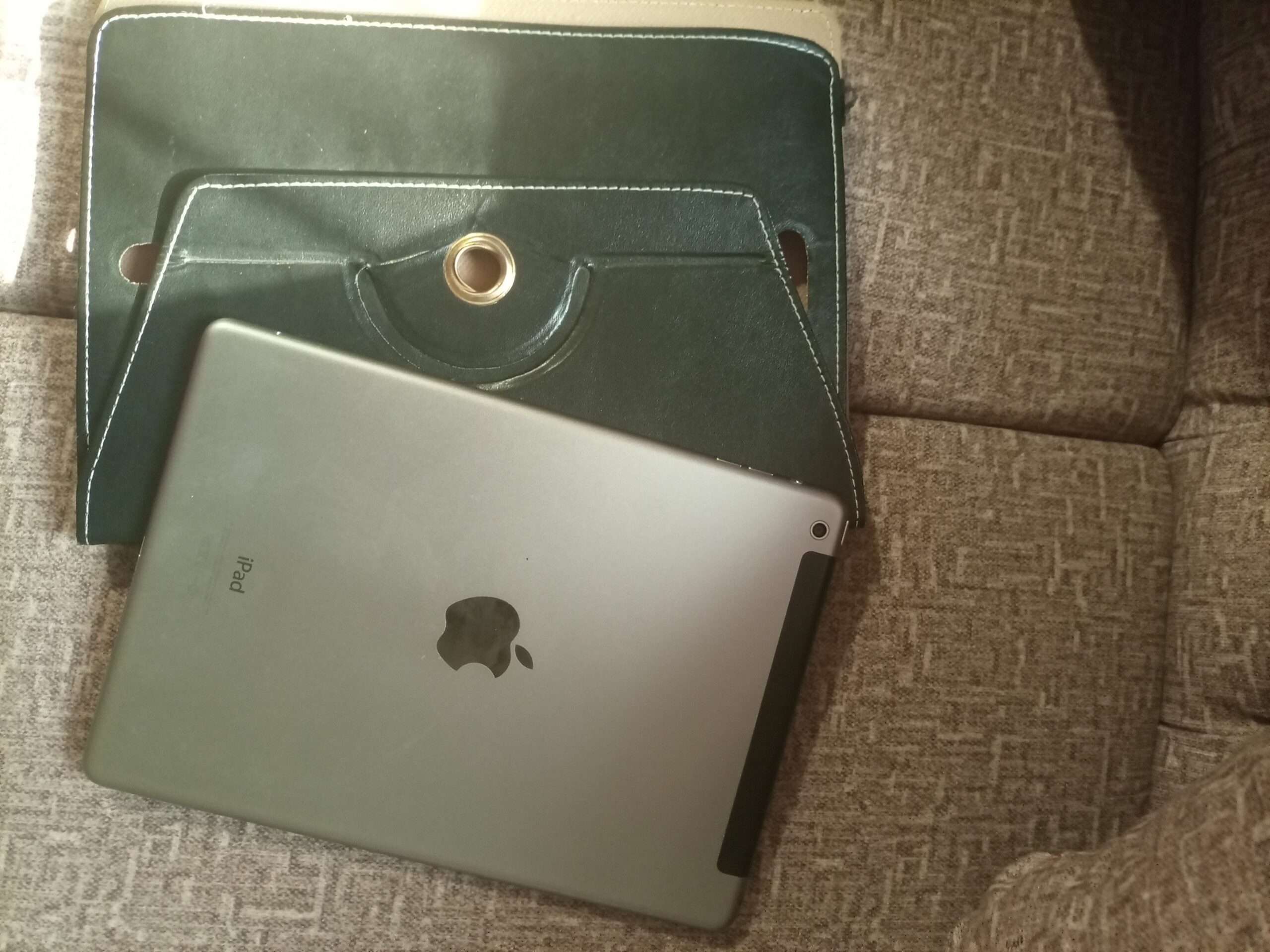 Appel iPad Air Non PTA factory unlock with ipad cover For Sale