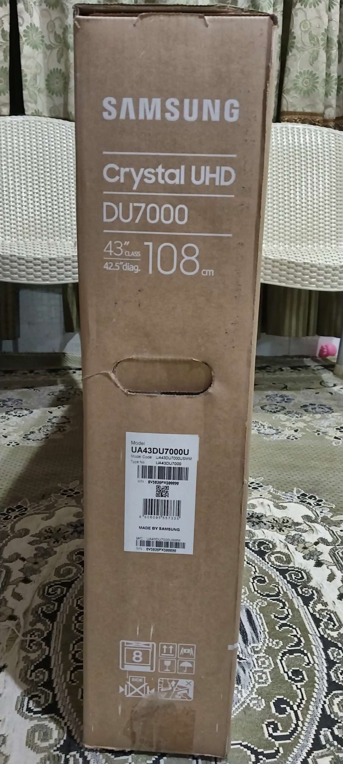 Samsung new Du7000 UHD smart LED TV