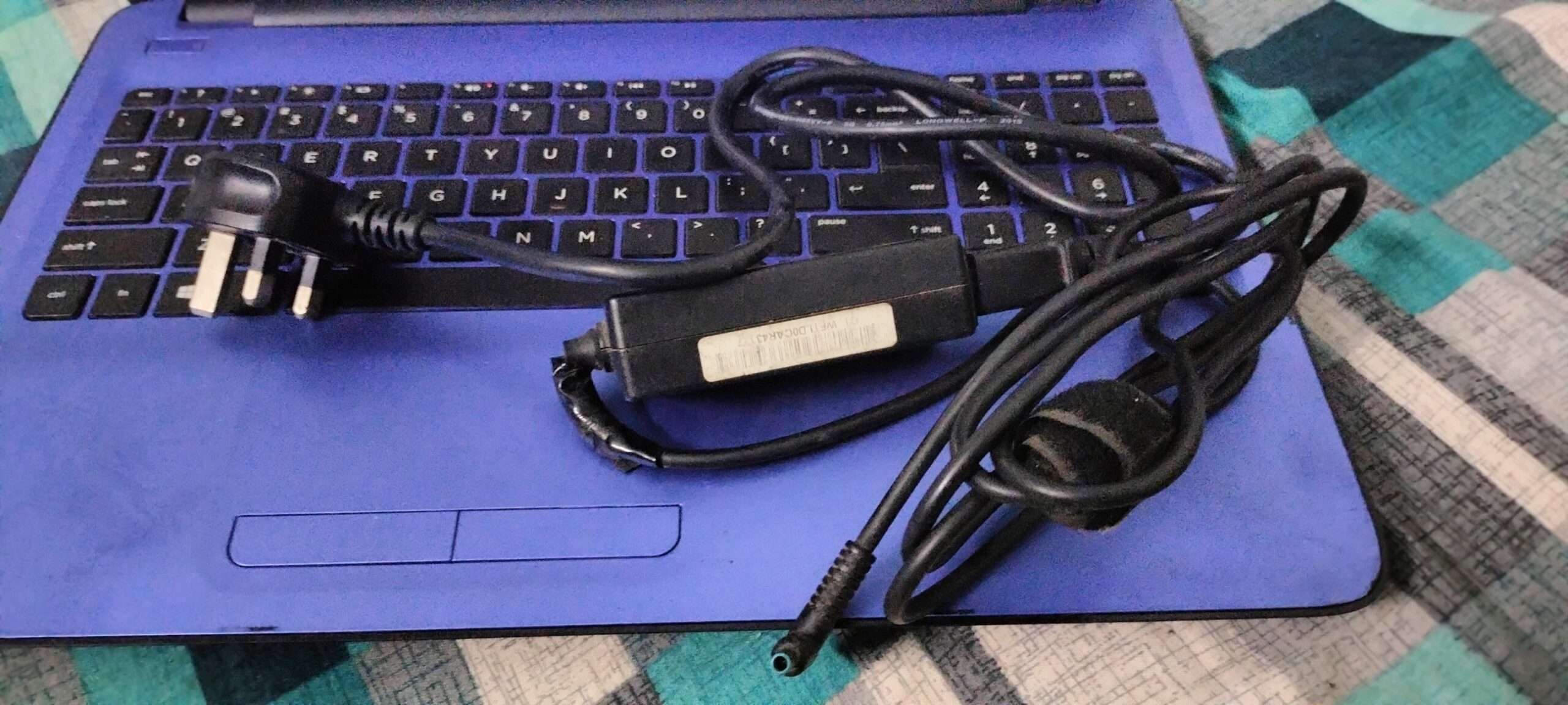 HP laptop i7 with 1 TB Hard