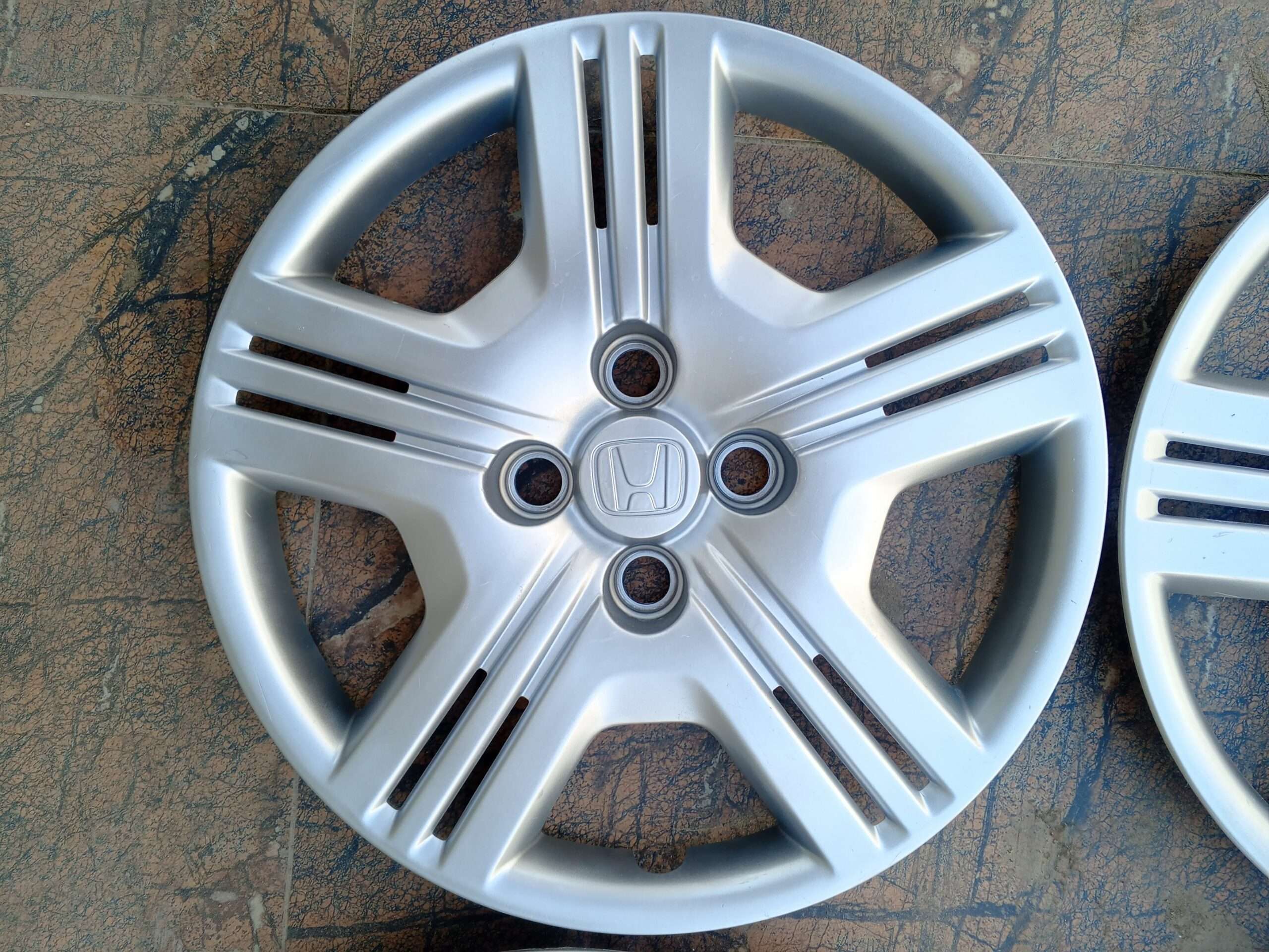 Honda City 15 Size original japane wheel covers fresh Set delivery Available whatsap 03201