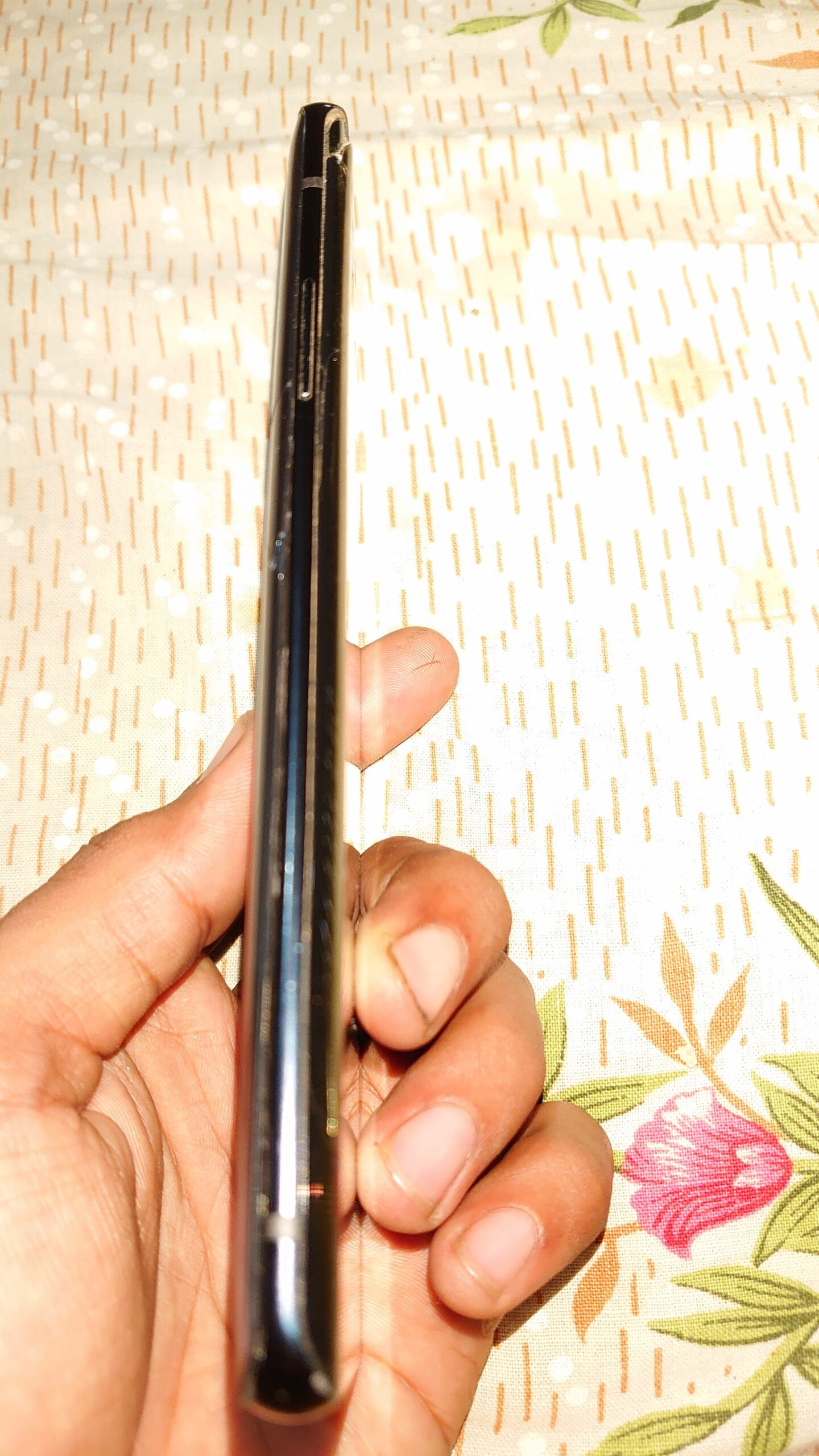 OnePlus8pro 5g official pta approved tax paid only panel aur back 20k ki daly gy mobile ok