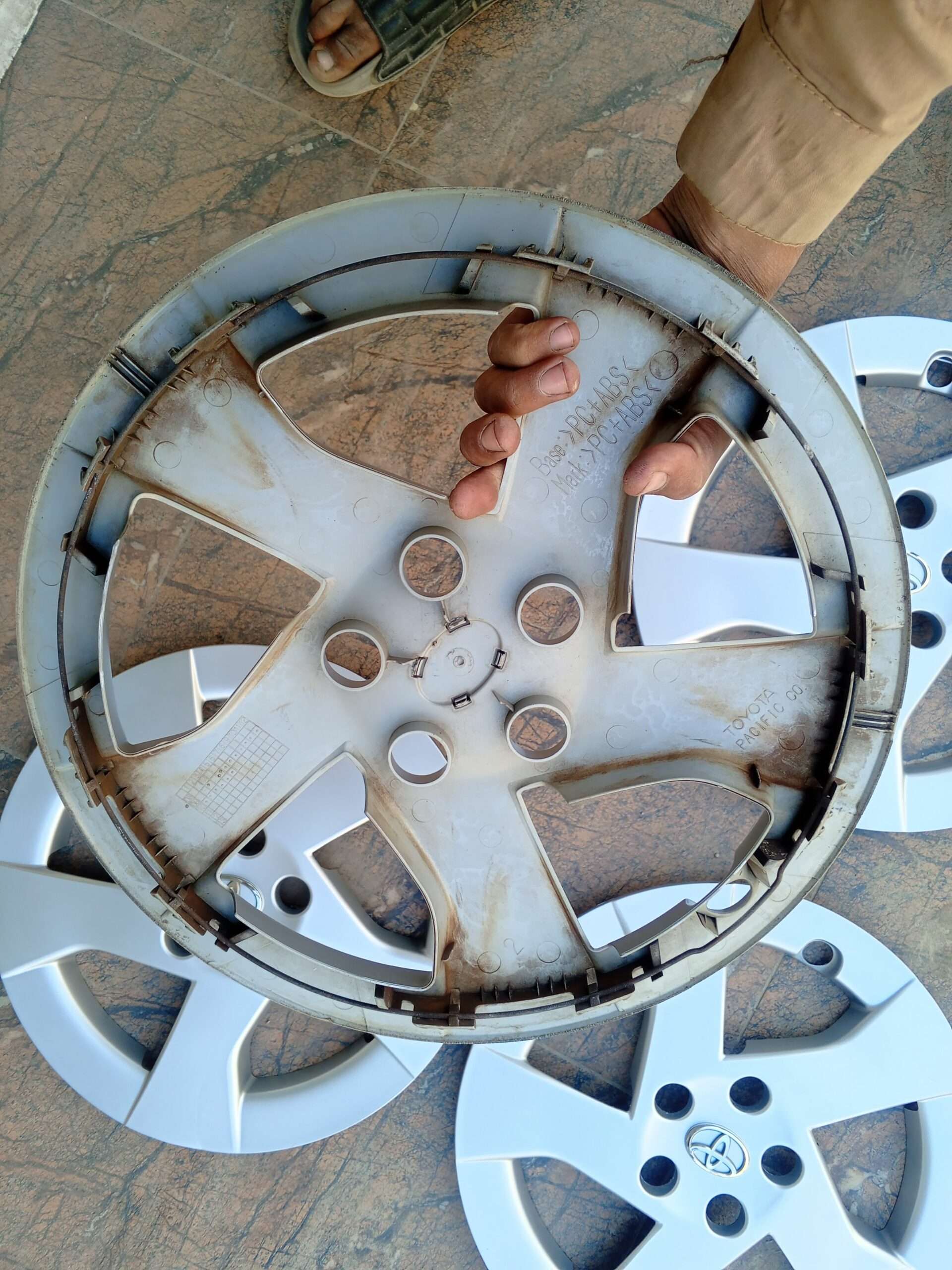 Prius 2010 to 2015 Model 15 Size original japane wheel covers fresh Set