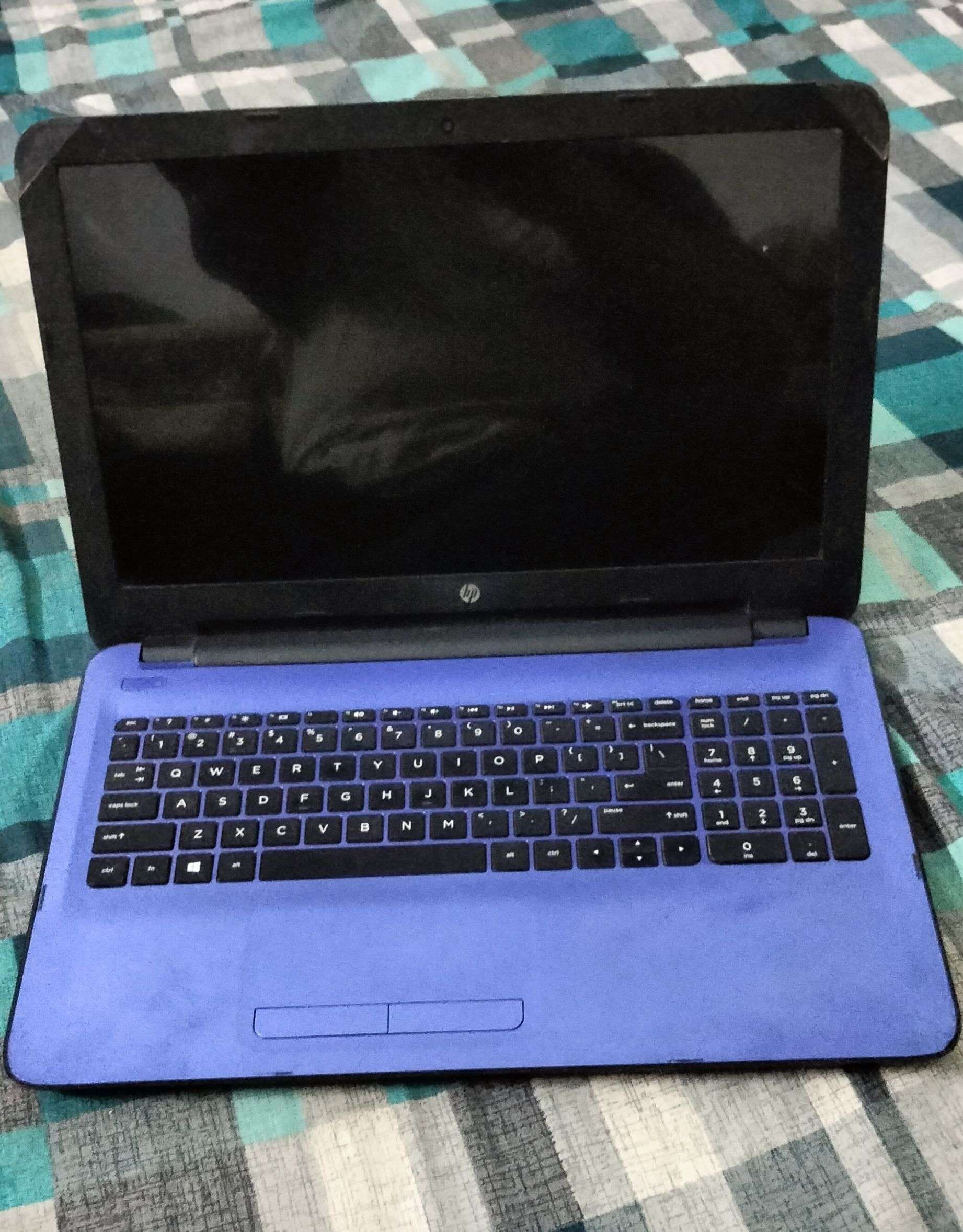 HP laptop i7 with 1 TB Hard