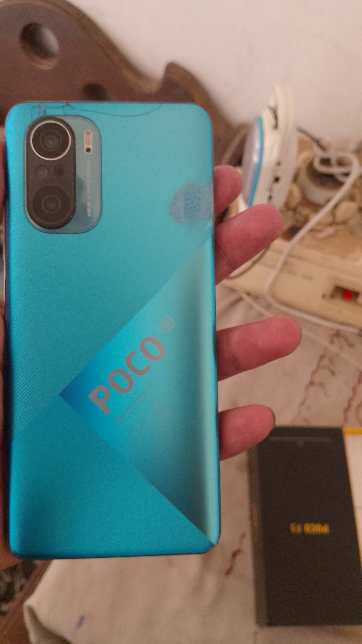 Pocof3 motherboard Sahi ha bas uper work huaaa ha