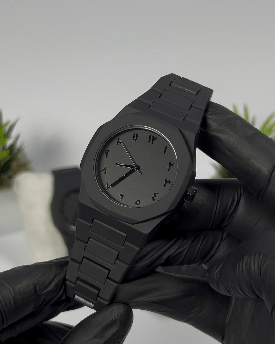 Aura watch black