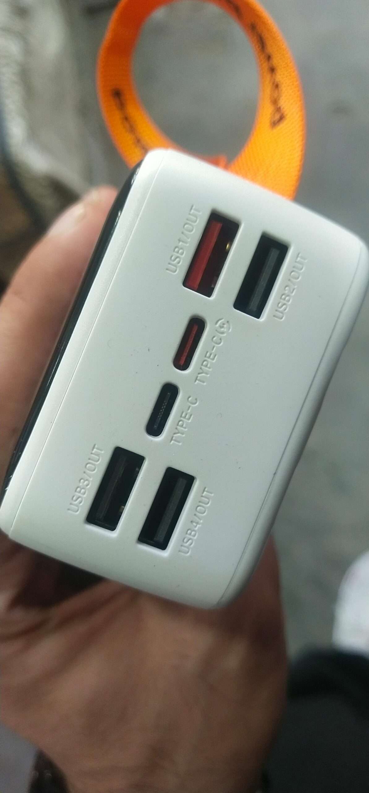 Power bank Kamal company faster cahrging laptop mobiles all 80,000mahh sirouse buyers coun