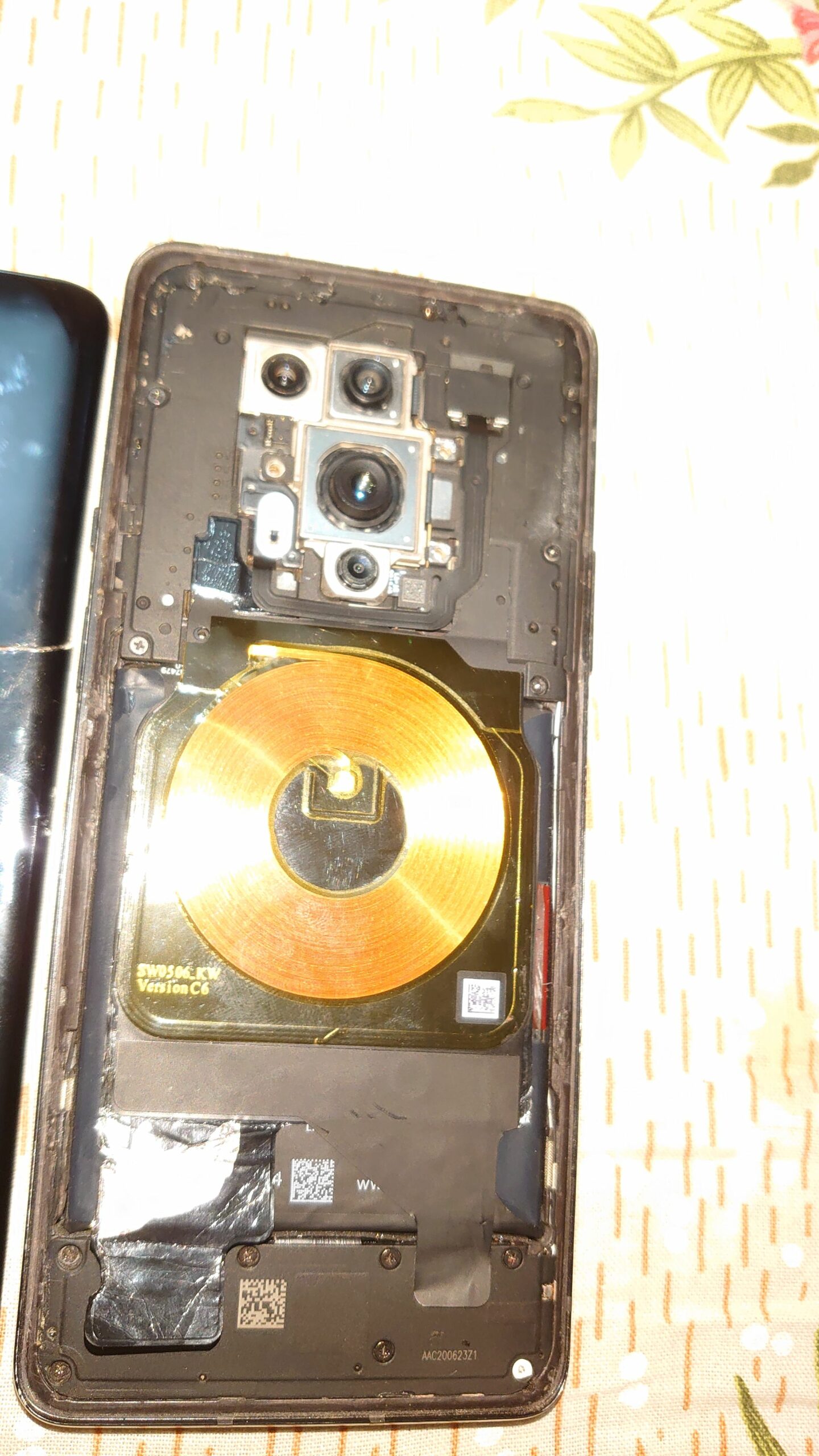 OnePlus8pro 5g official pta approved tax paid only panel aur back 20k ki daly gy mobile ok