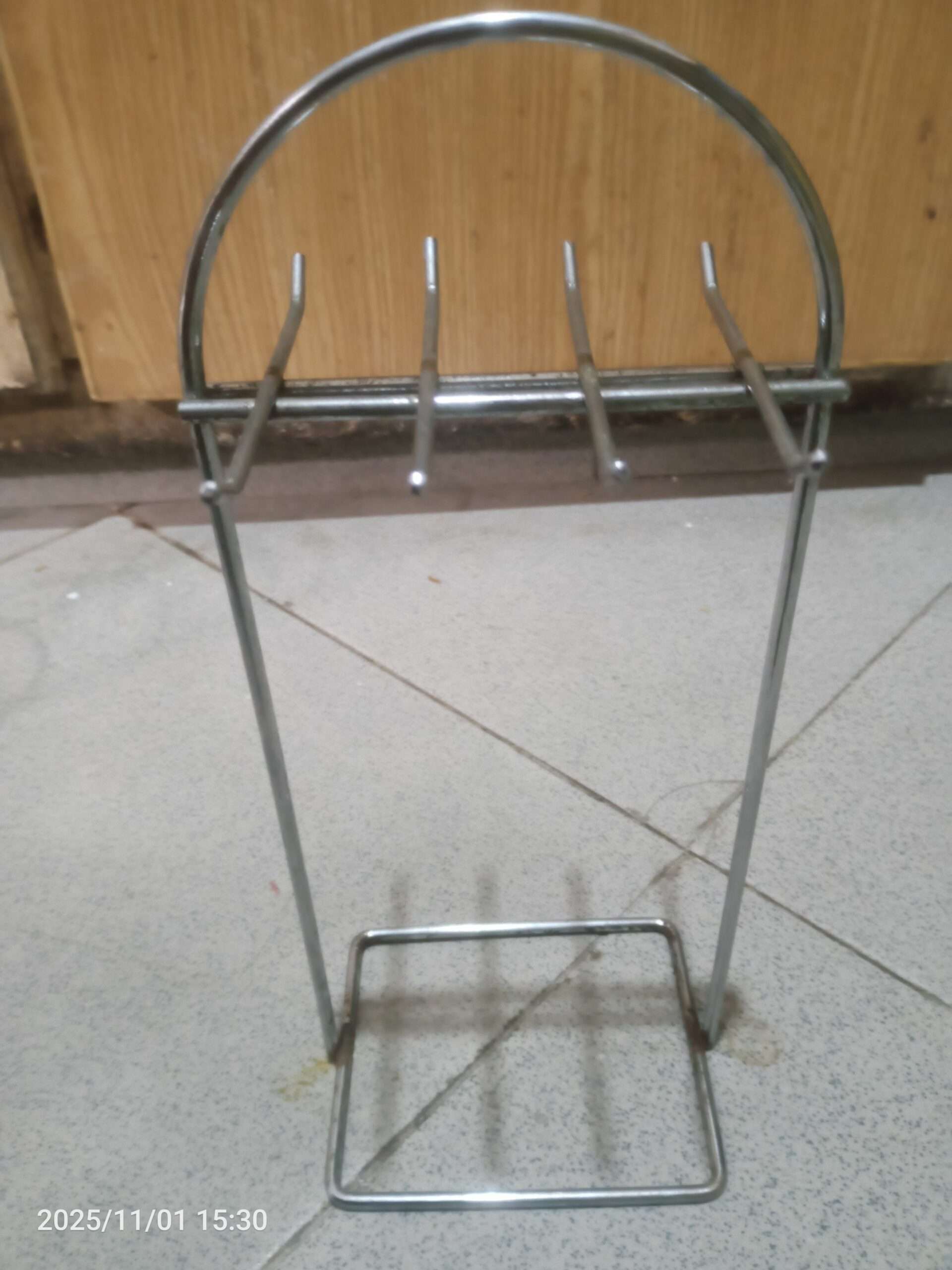 Kitchen accessories stands for sale