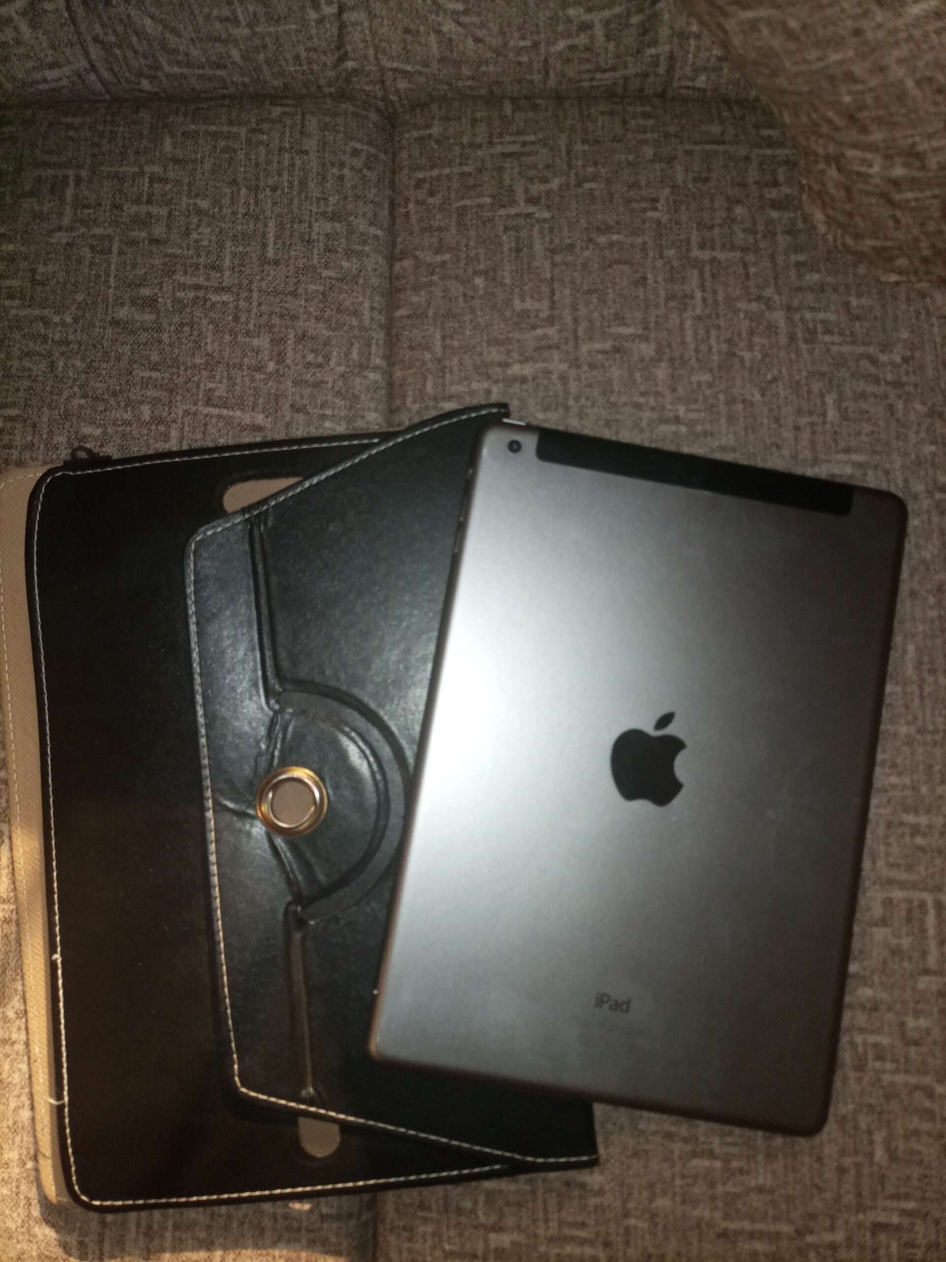 Appel iPad Air Non PTA factory unlock with ipad cover For Sale