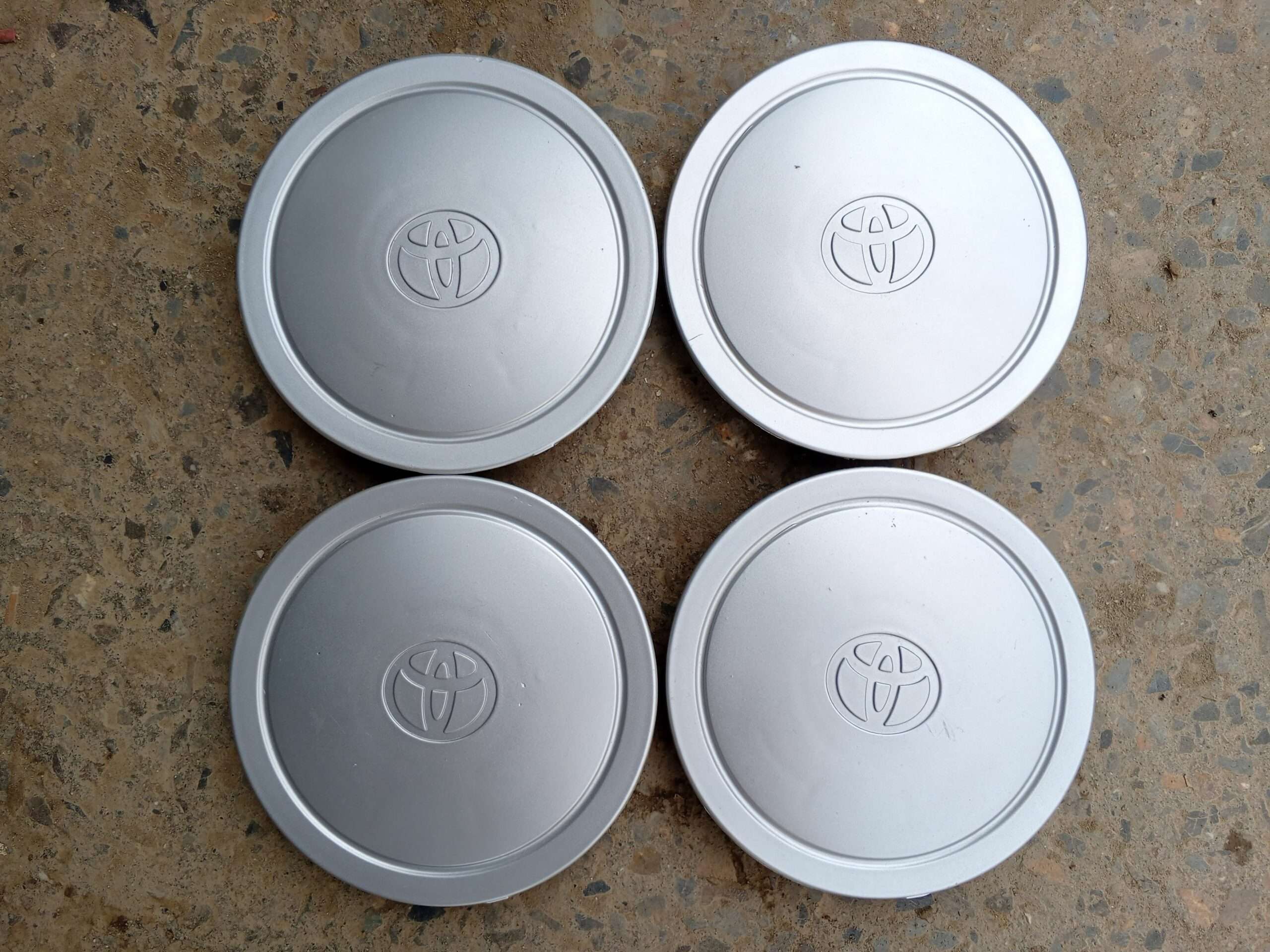 Indus Corolla Hub Cups Available Delivery Available whatsap 03201943133