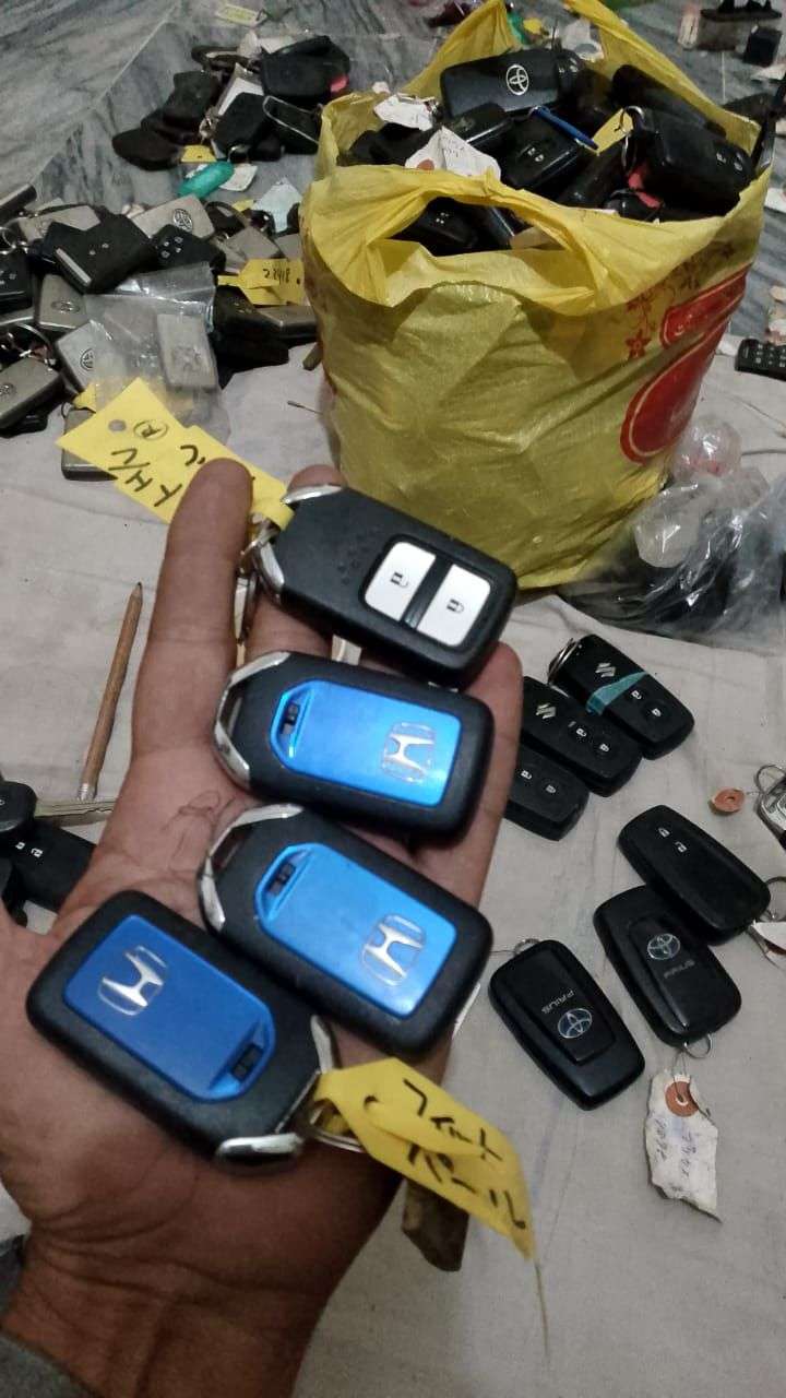 Remote keys honda suzuki kia prado nissan yaris remote keys available