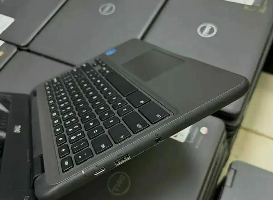 Dell Chromebook latest model 4gb 32gb