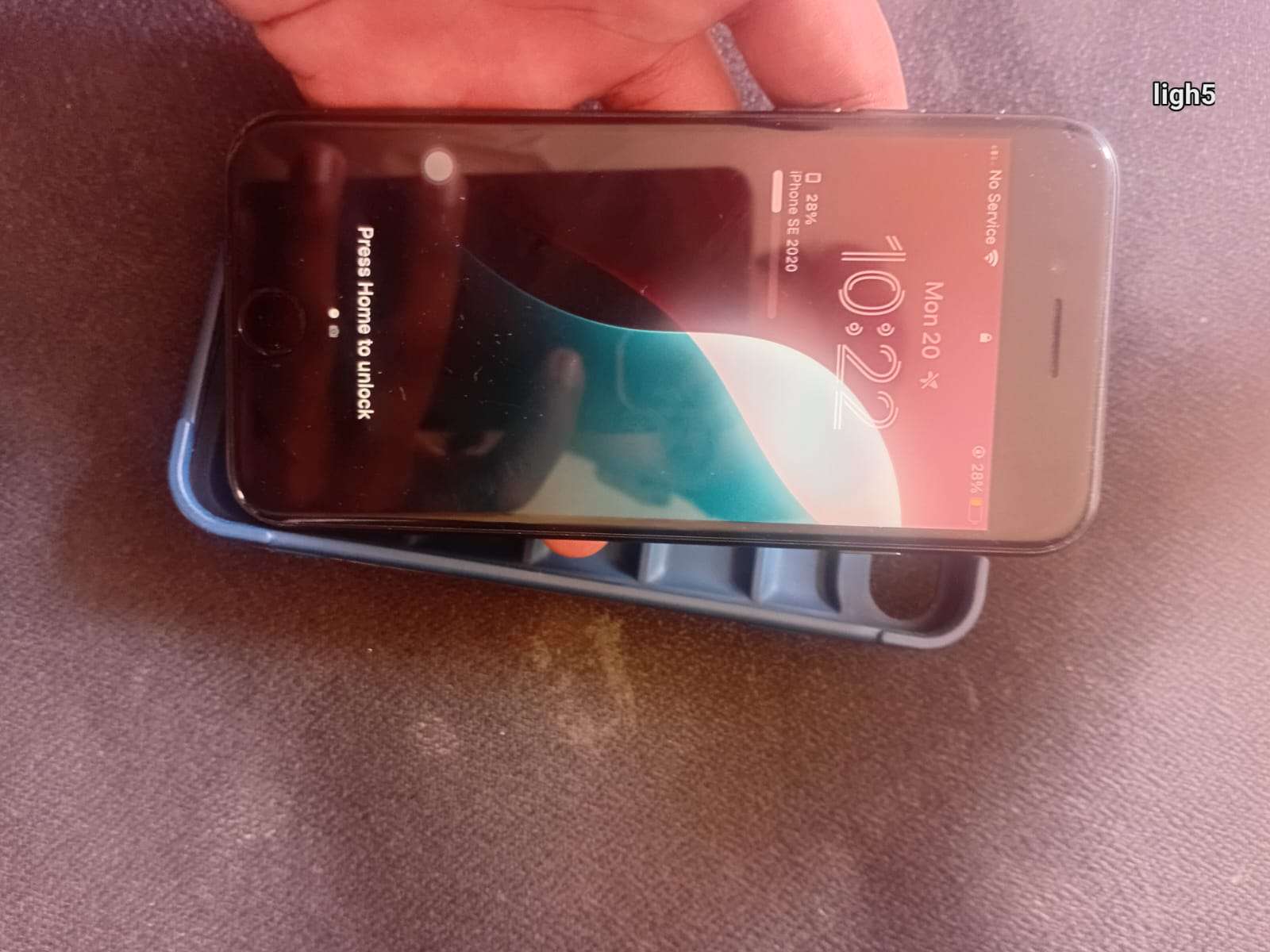 iPhone SE 2020 • 128GB • Non-PTA • Bypassed • Minor Back Crack