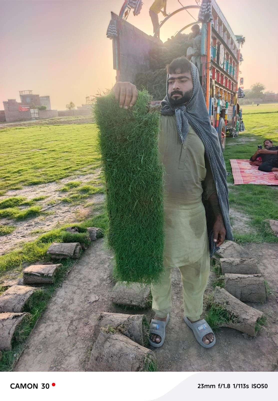 کورین گراس اویلیبل فون نمبر 03079556957