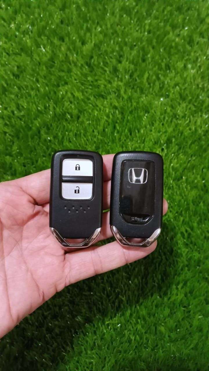 Remote keys honda suzuki kia prado nissan yaris remote keys available