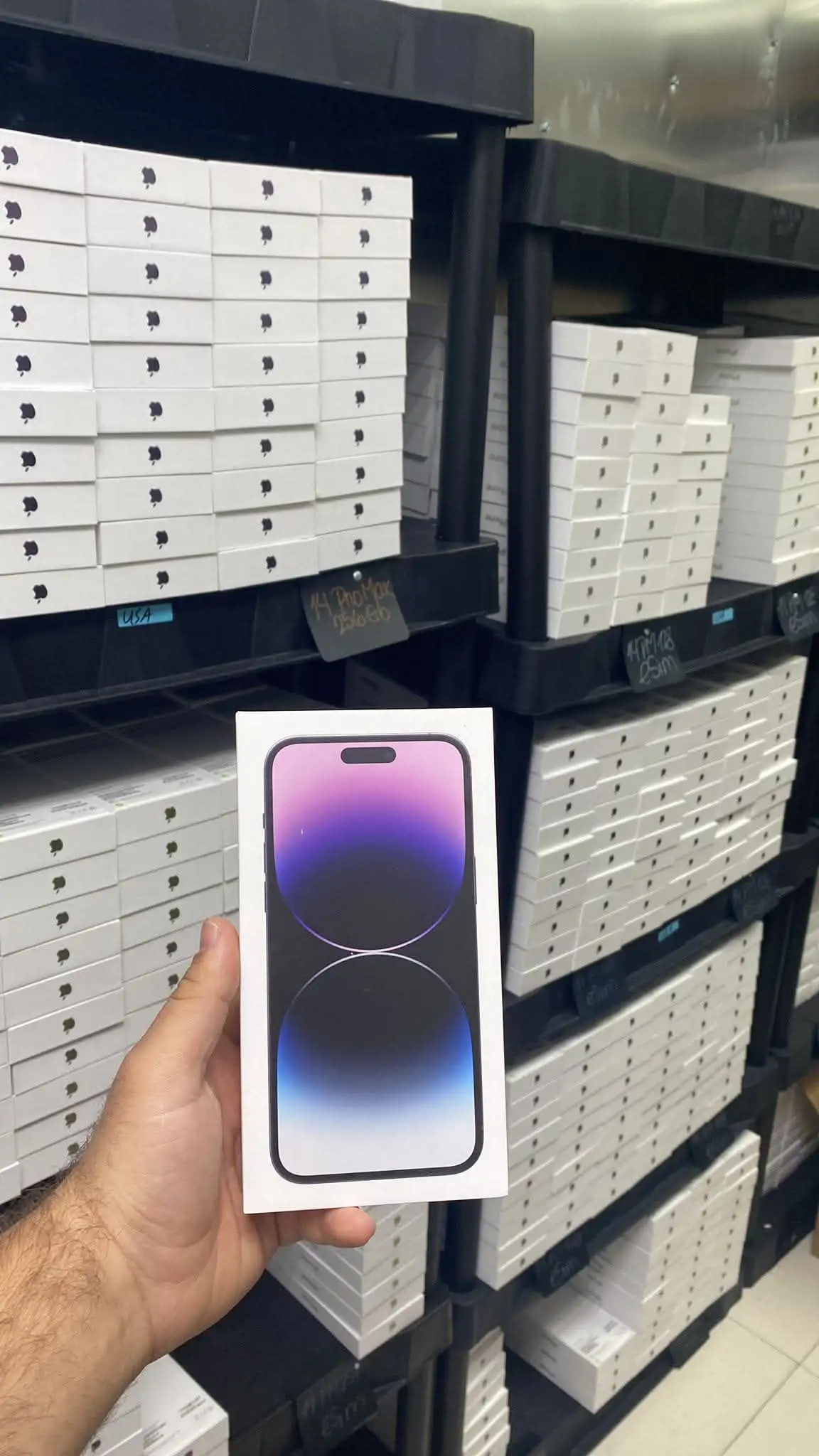 i Phone 8plus, 11,12,13,14,15 pro max on instalment Whatsap 3062623924