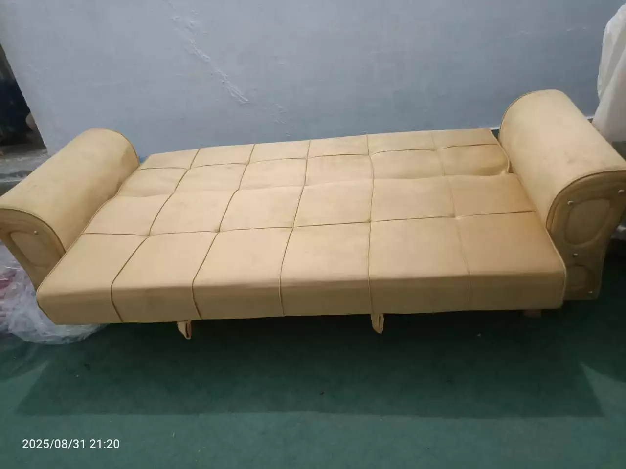 New sofa comebed
