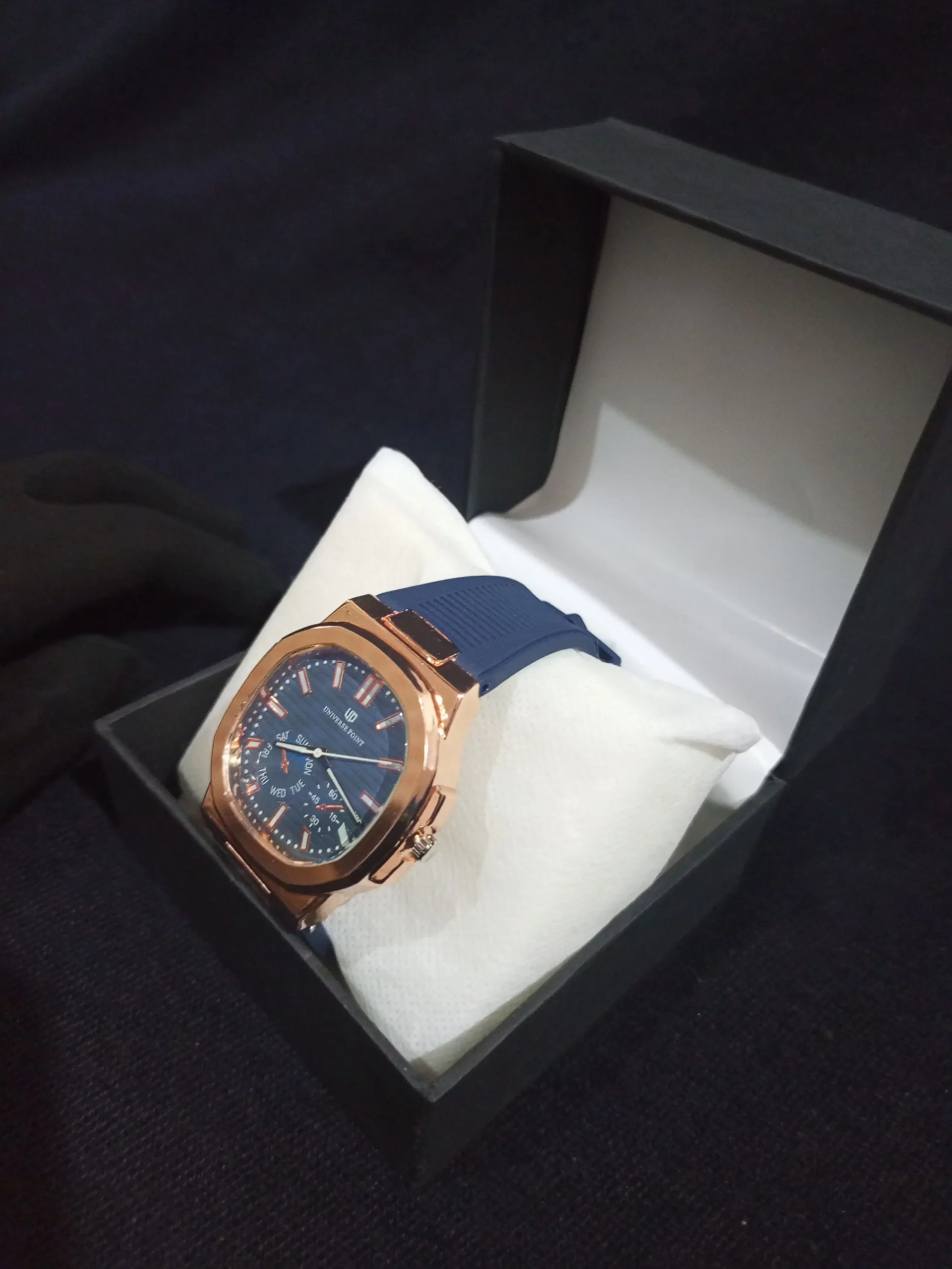 Four colors for four friends