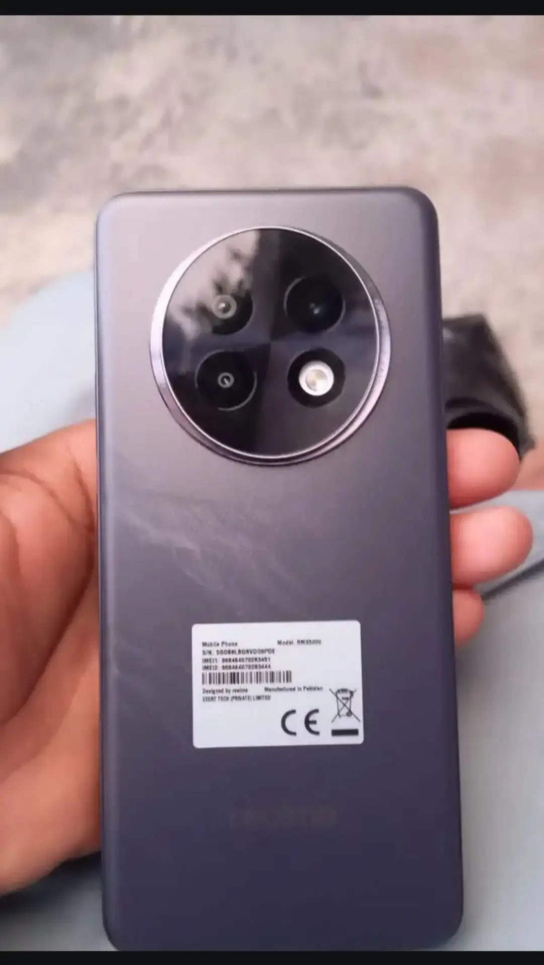 I’m selling my phone realme 13 plus 5g