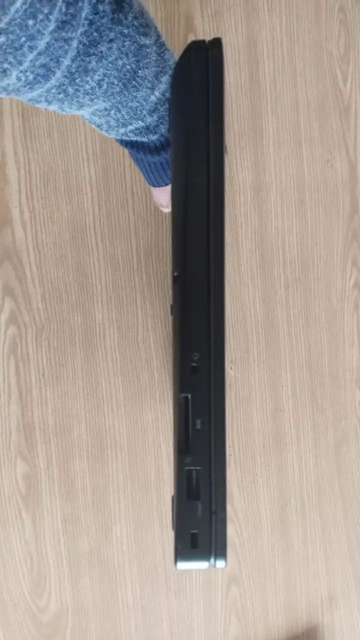 Dell Latitude 5470 – i5 6th Generation [RAM 8GB | SSD 256 GB]