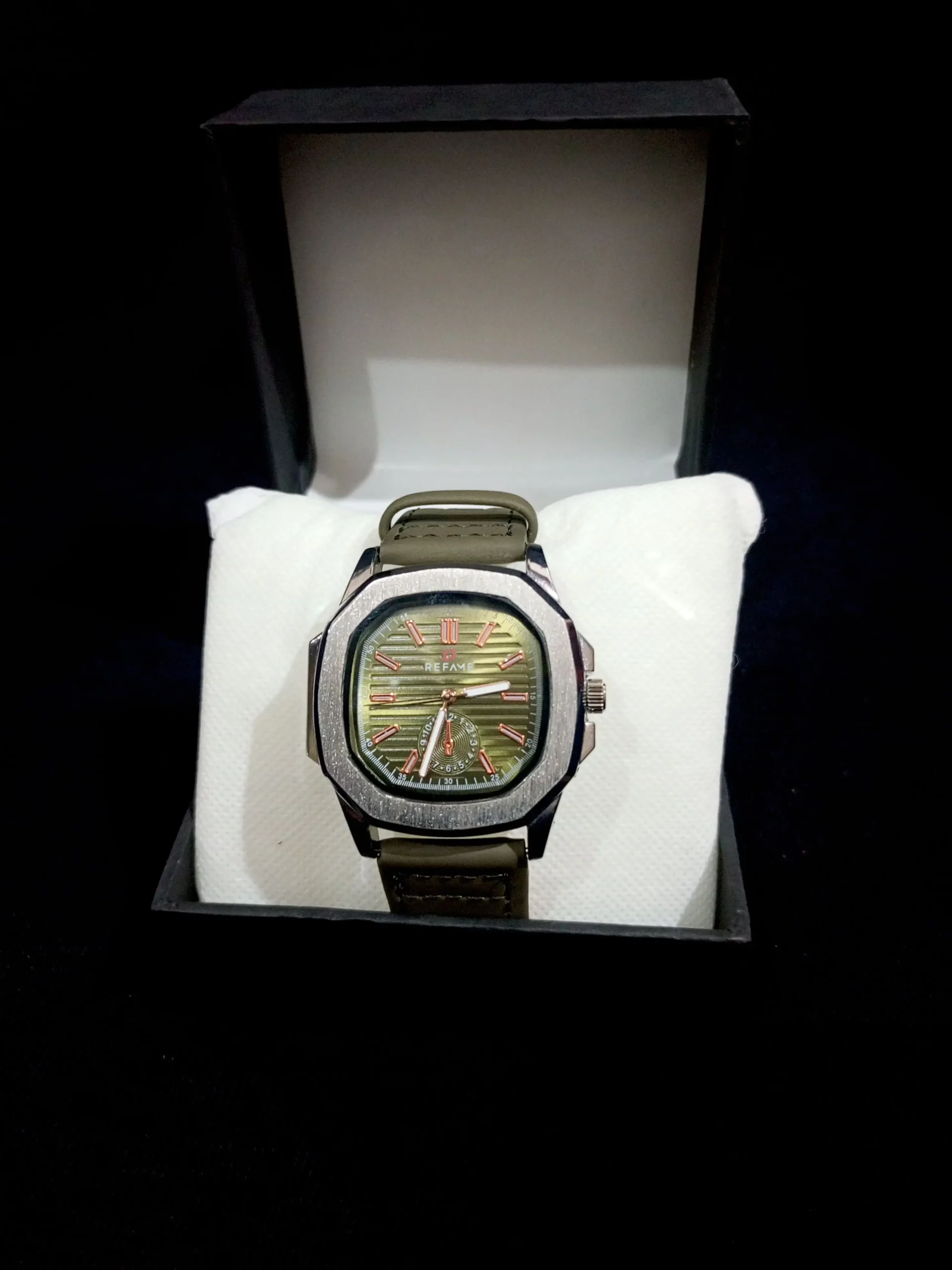 Wonderful watches for friends