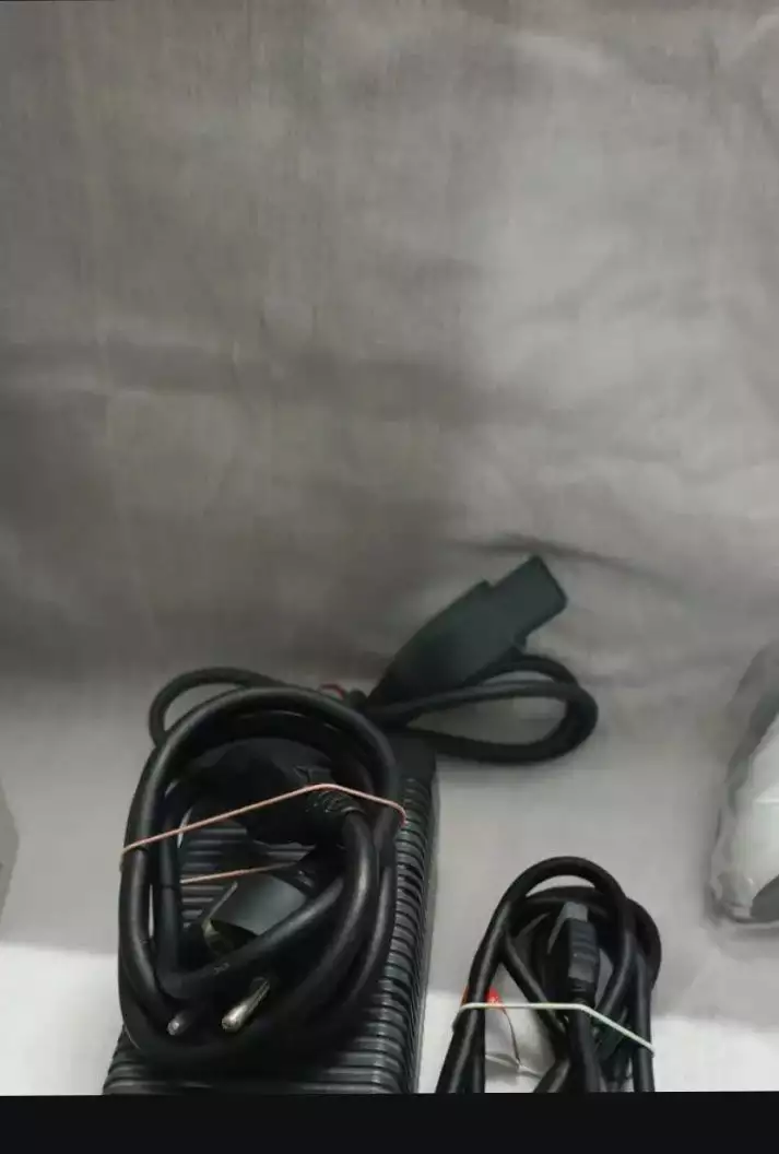 Xbox 360 with box and 2controller sale chance piece