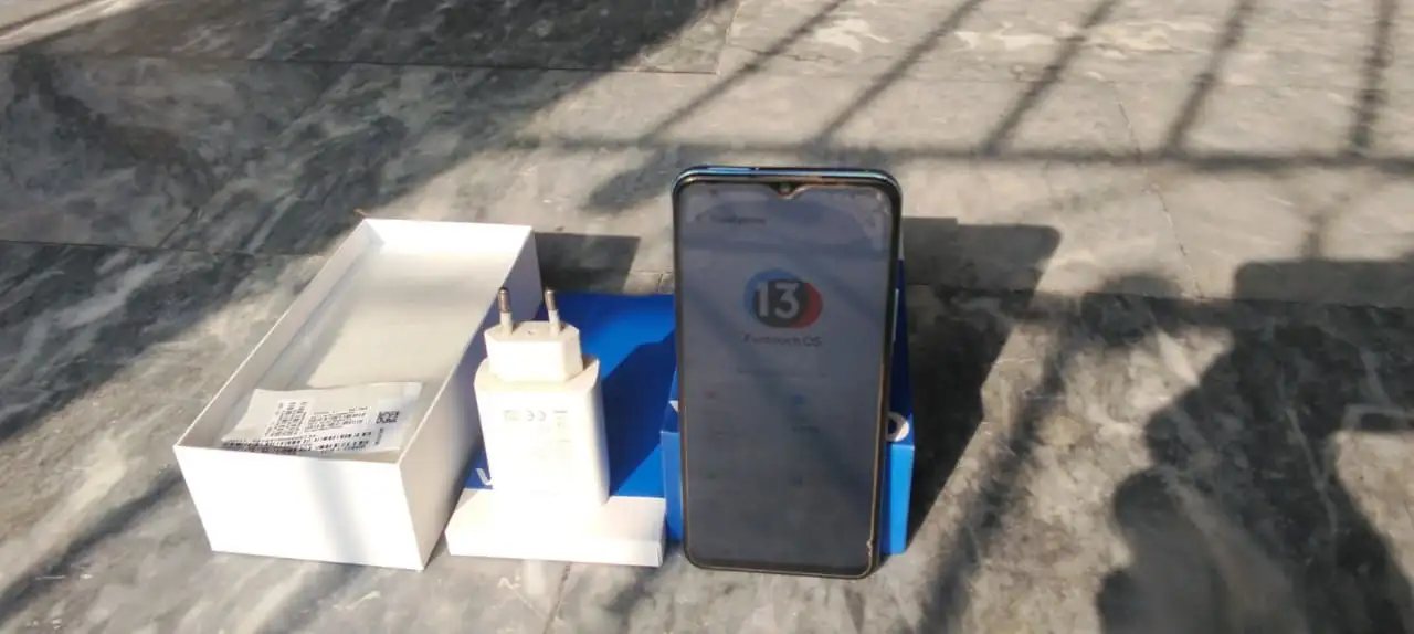 Vivo Y31 4/128 snapdragon processor with box and charger