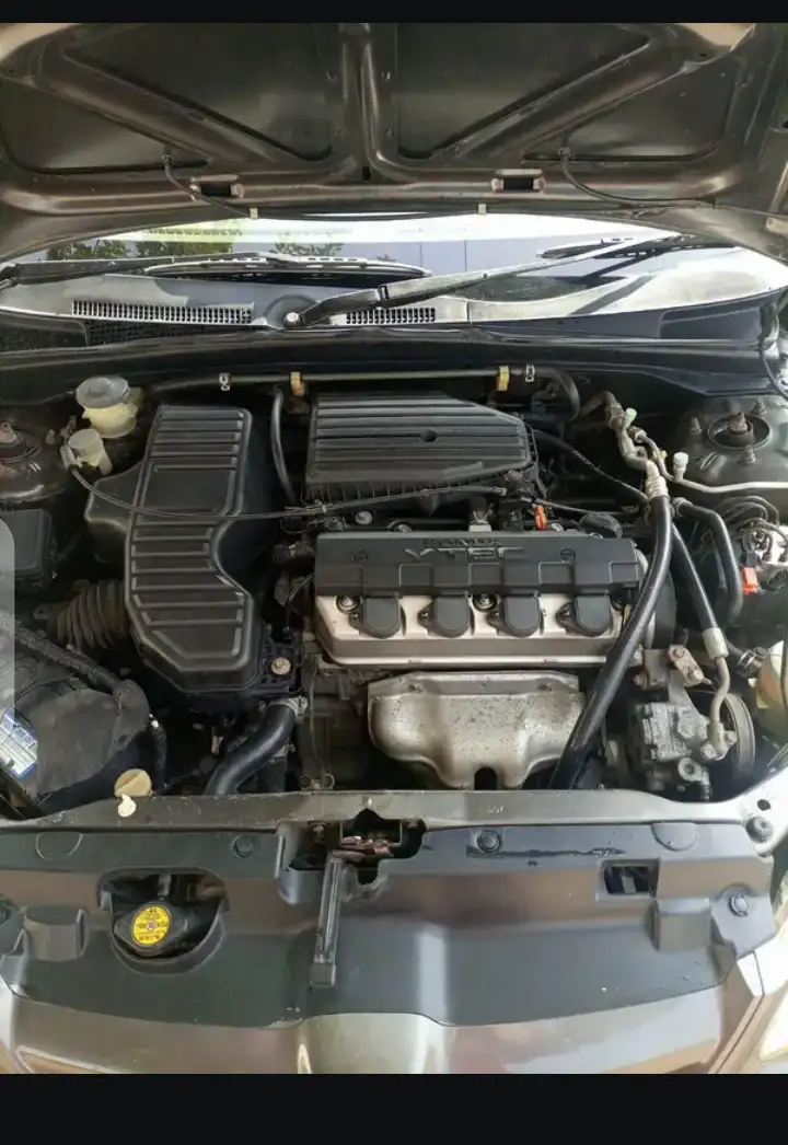 Honda civic 2005 bumper to bumper ORIGINAL