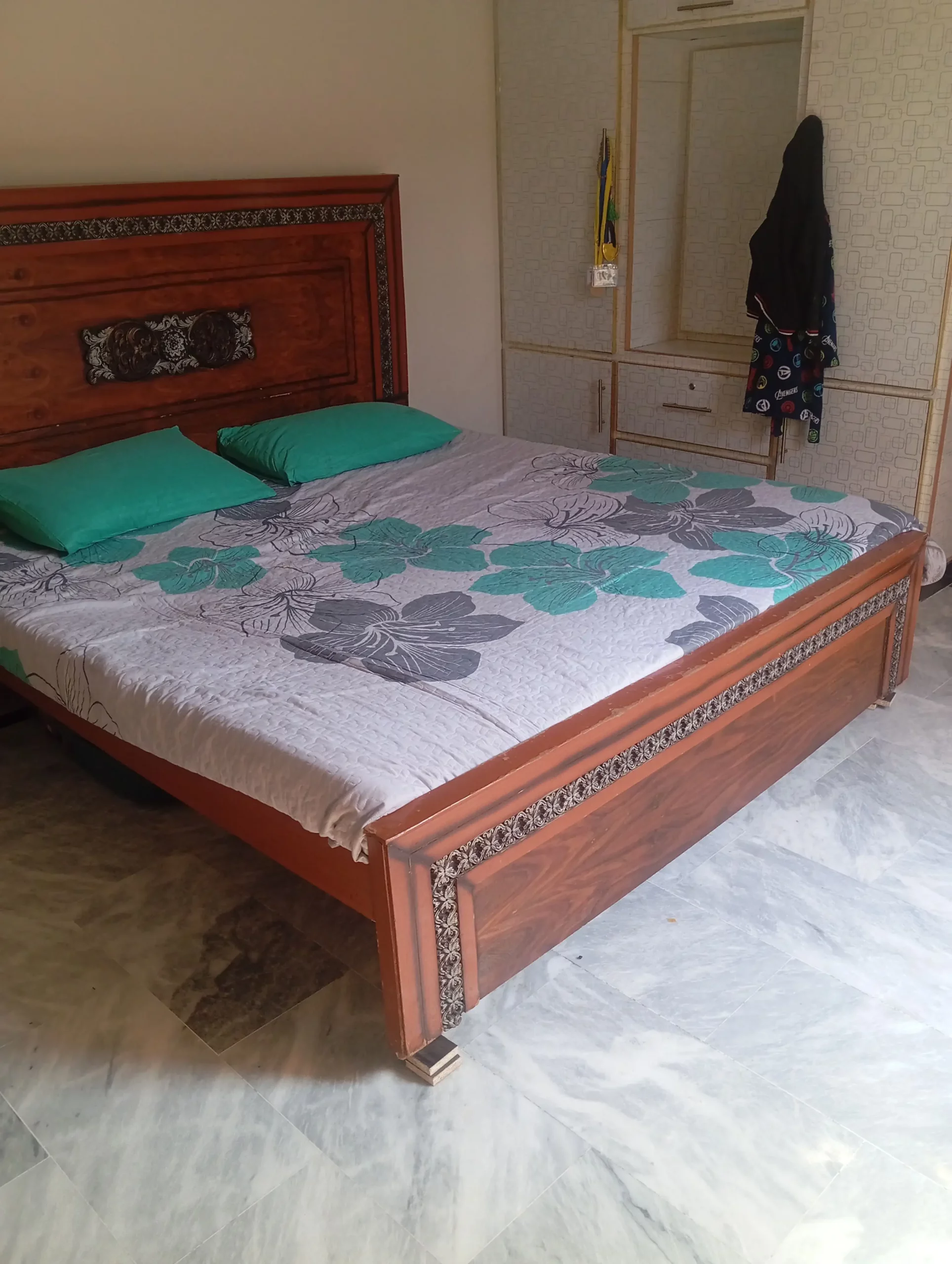 1 bed side table with dressing for sale